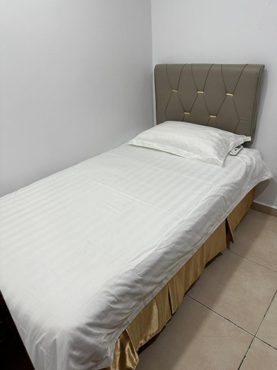 Single Room - Photo 3