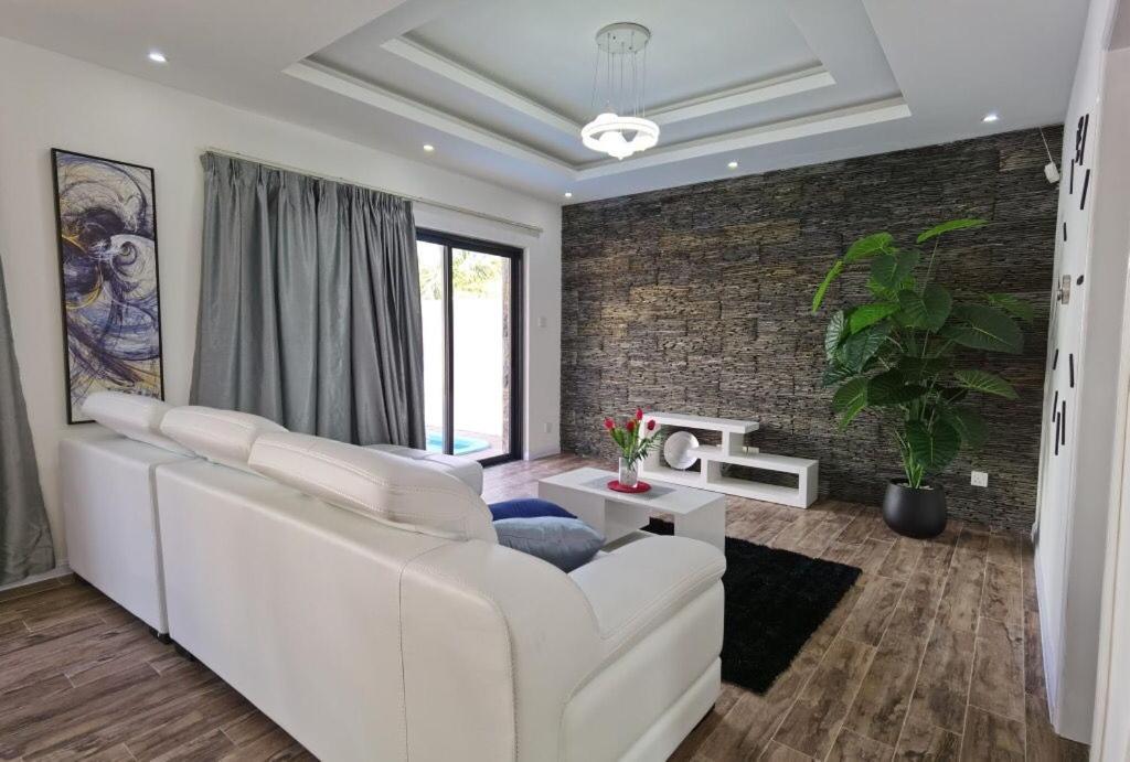 Four Bedroom Villa - Photo 8