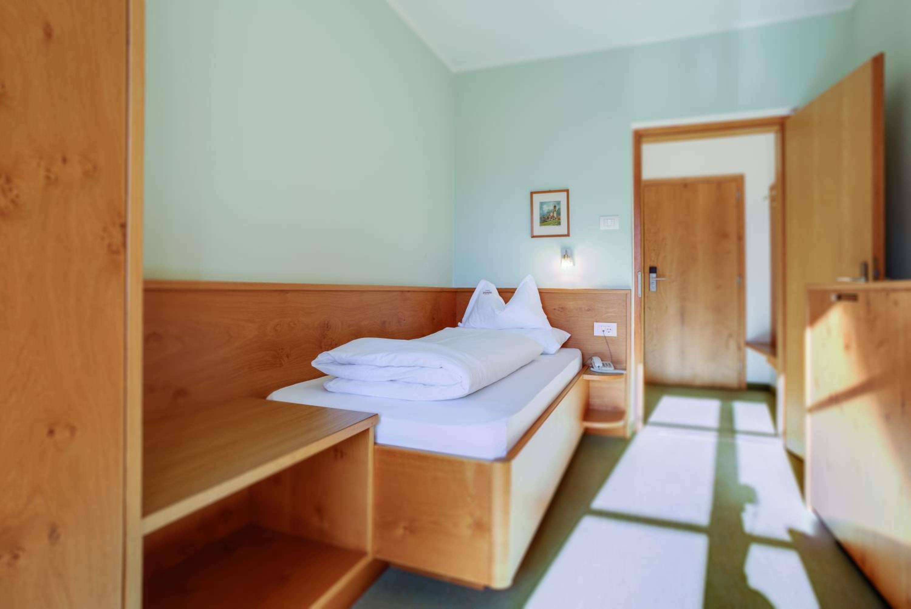 Single Room with Balcony photo 3