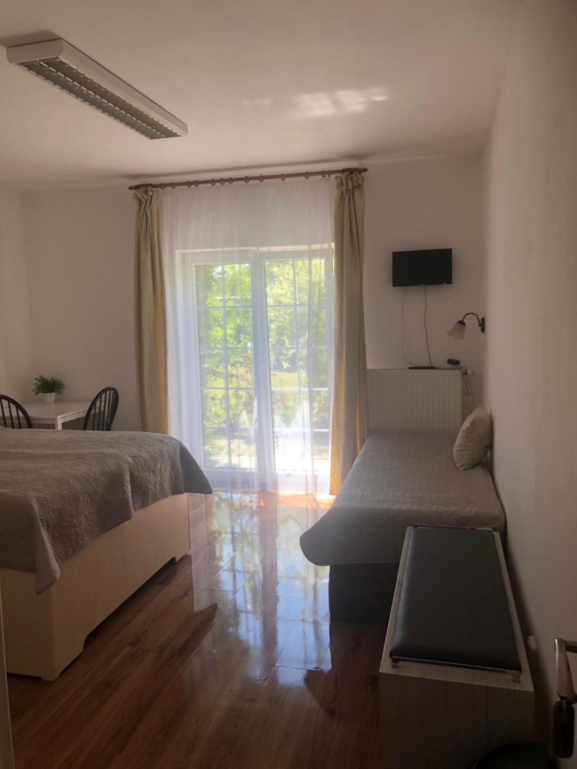 Double Room with Extra Bed photo 2