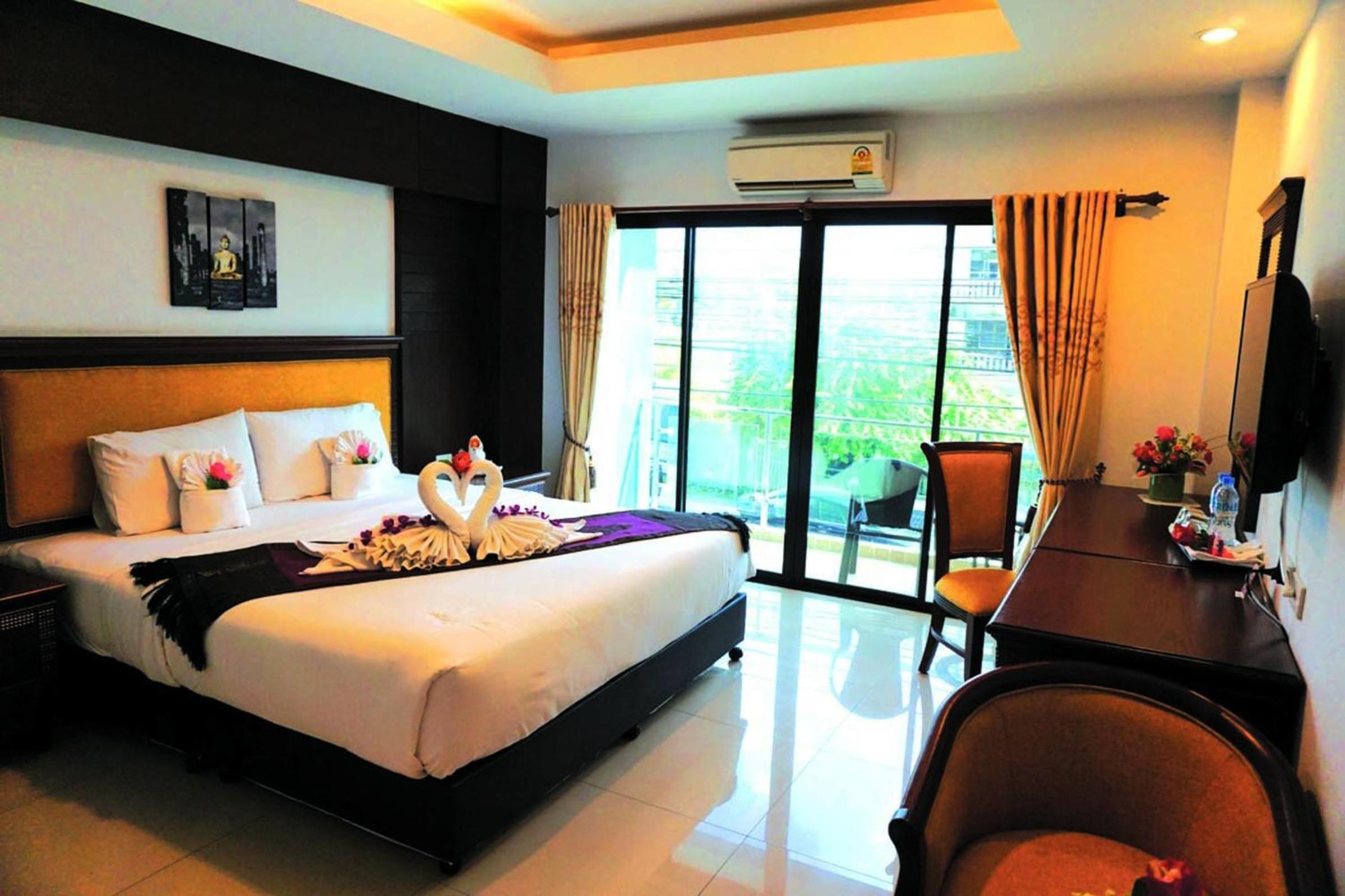 Double or Twin Room with Private Bathroom