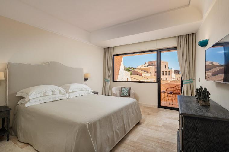 Double Room with Sea View - Photo 29