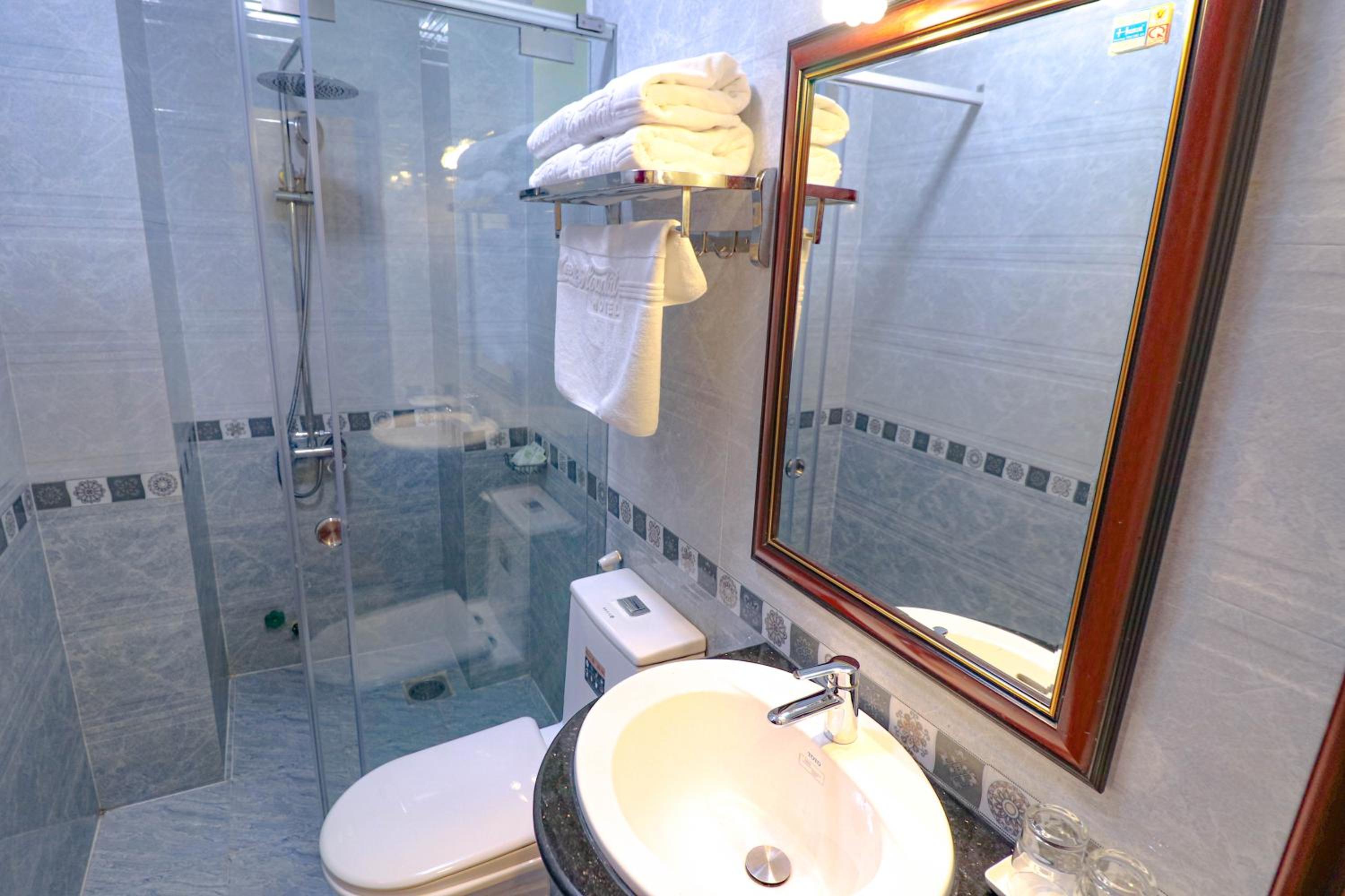 Economy Double Room - Photo 10