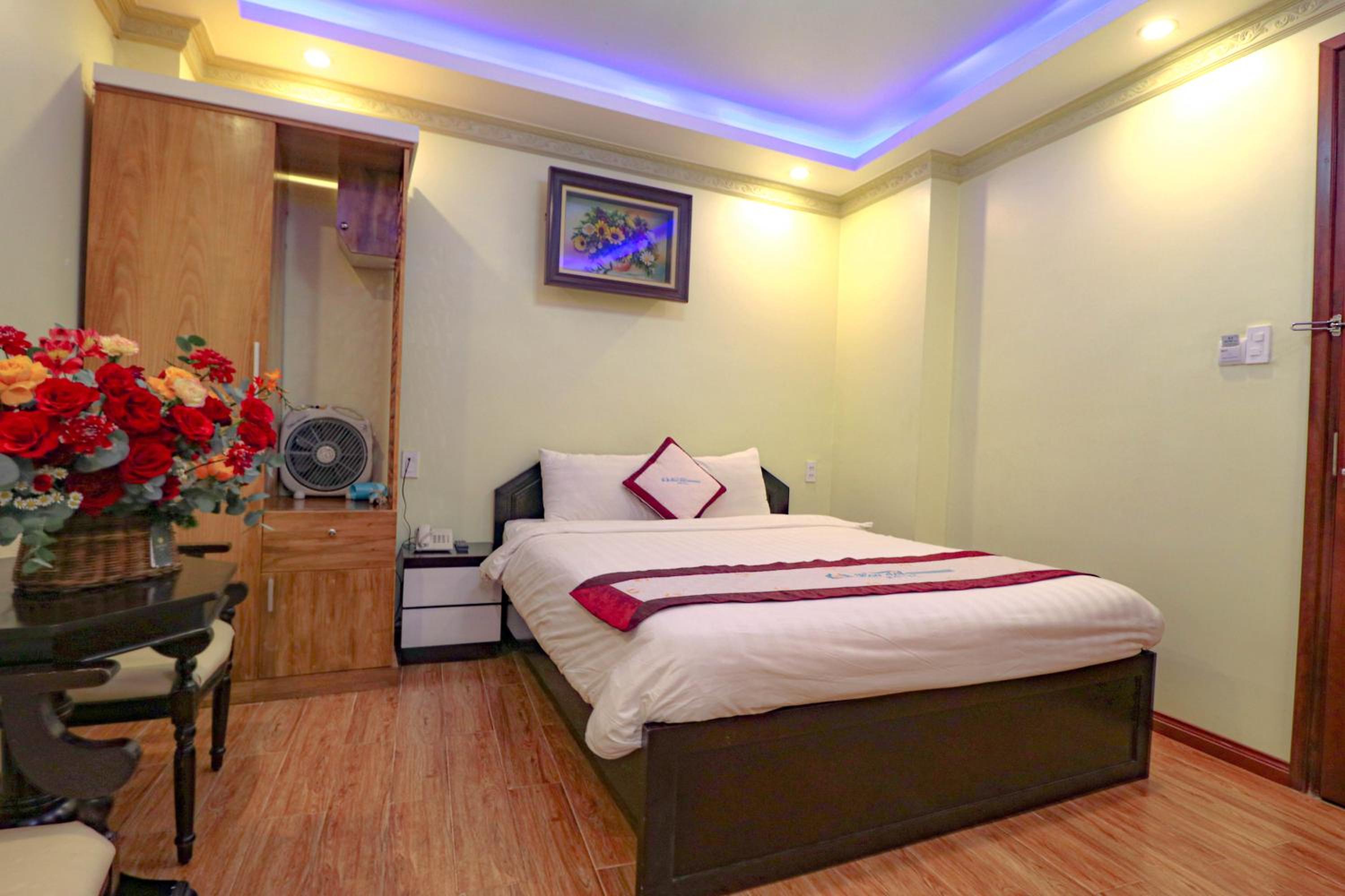 Standard Double Room - Photo 8