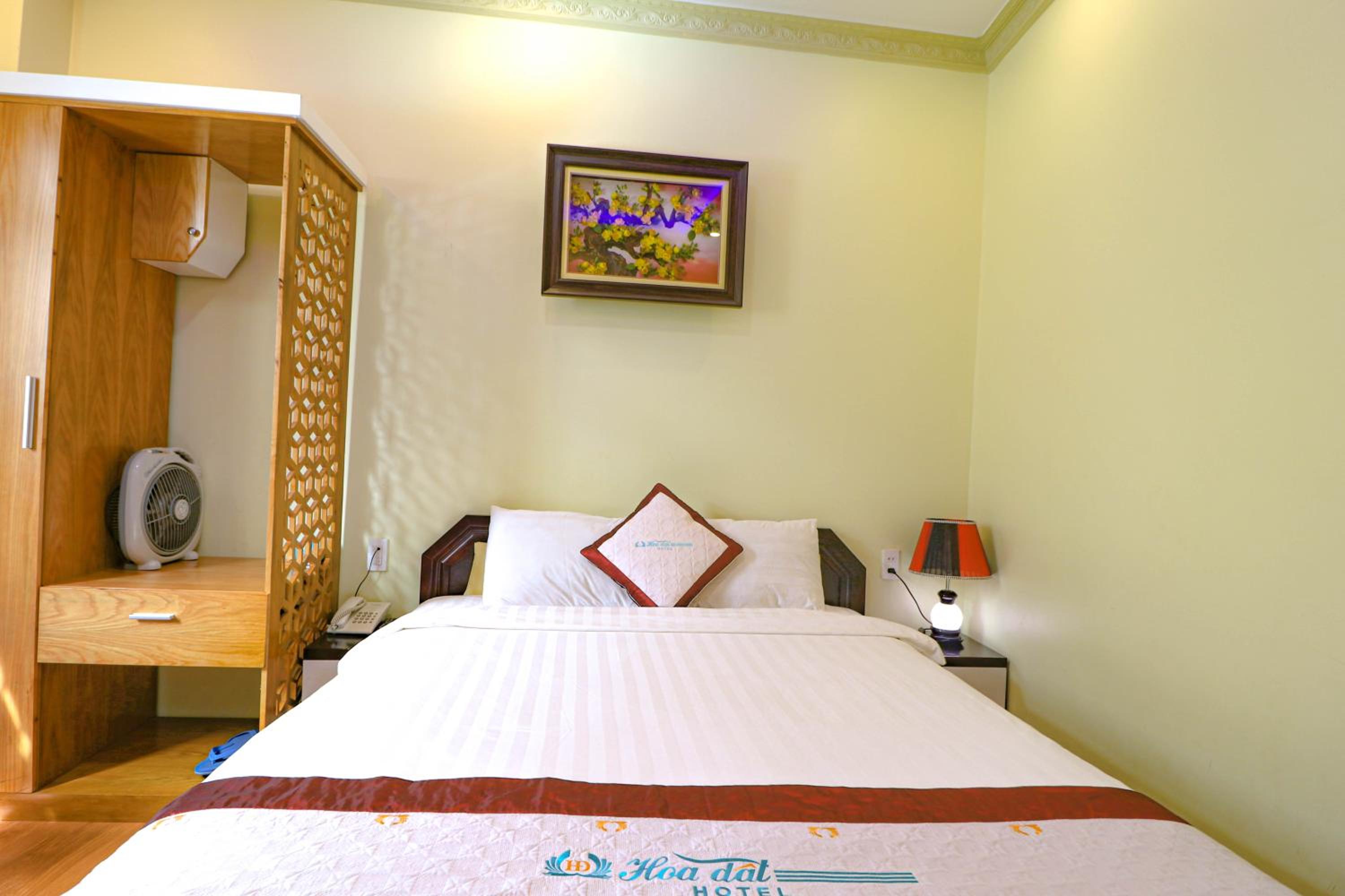 Standard Double Room - Photo 7