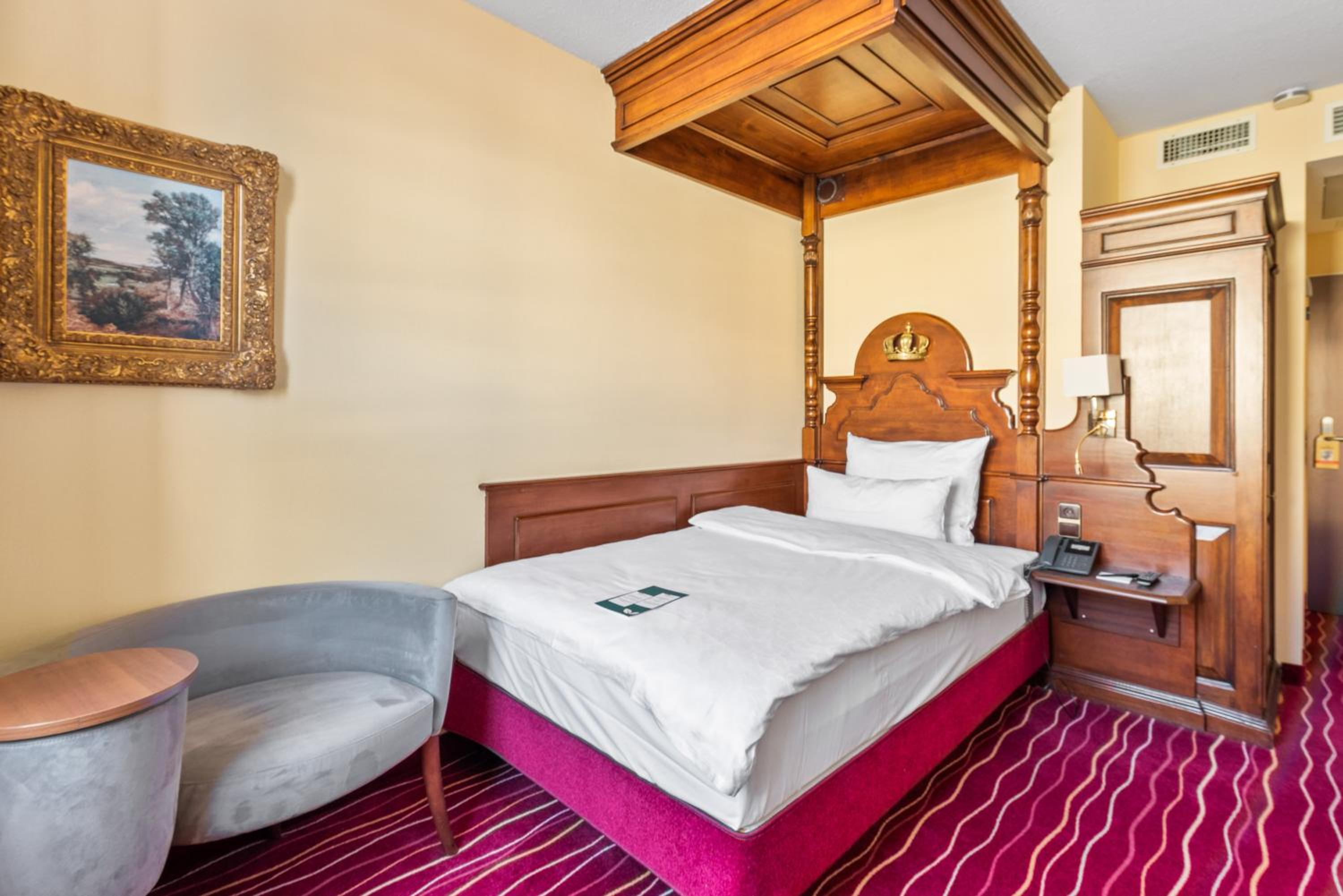 Single Room photo 1