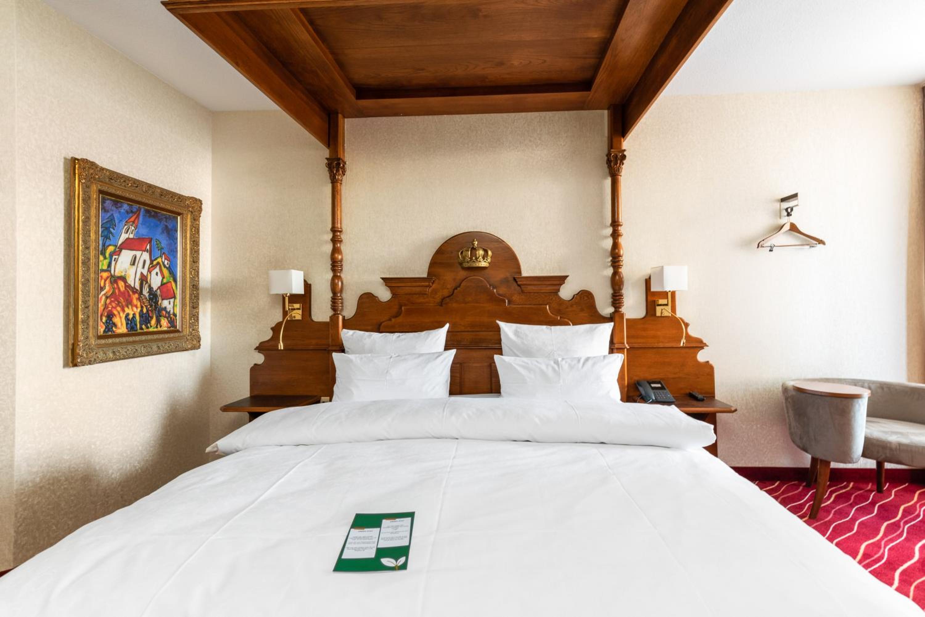 Club Double Room with Quiet Courtyard View photo 2