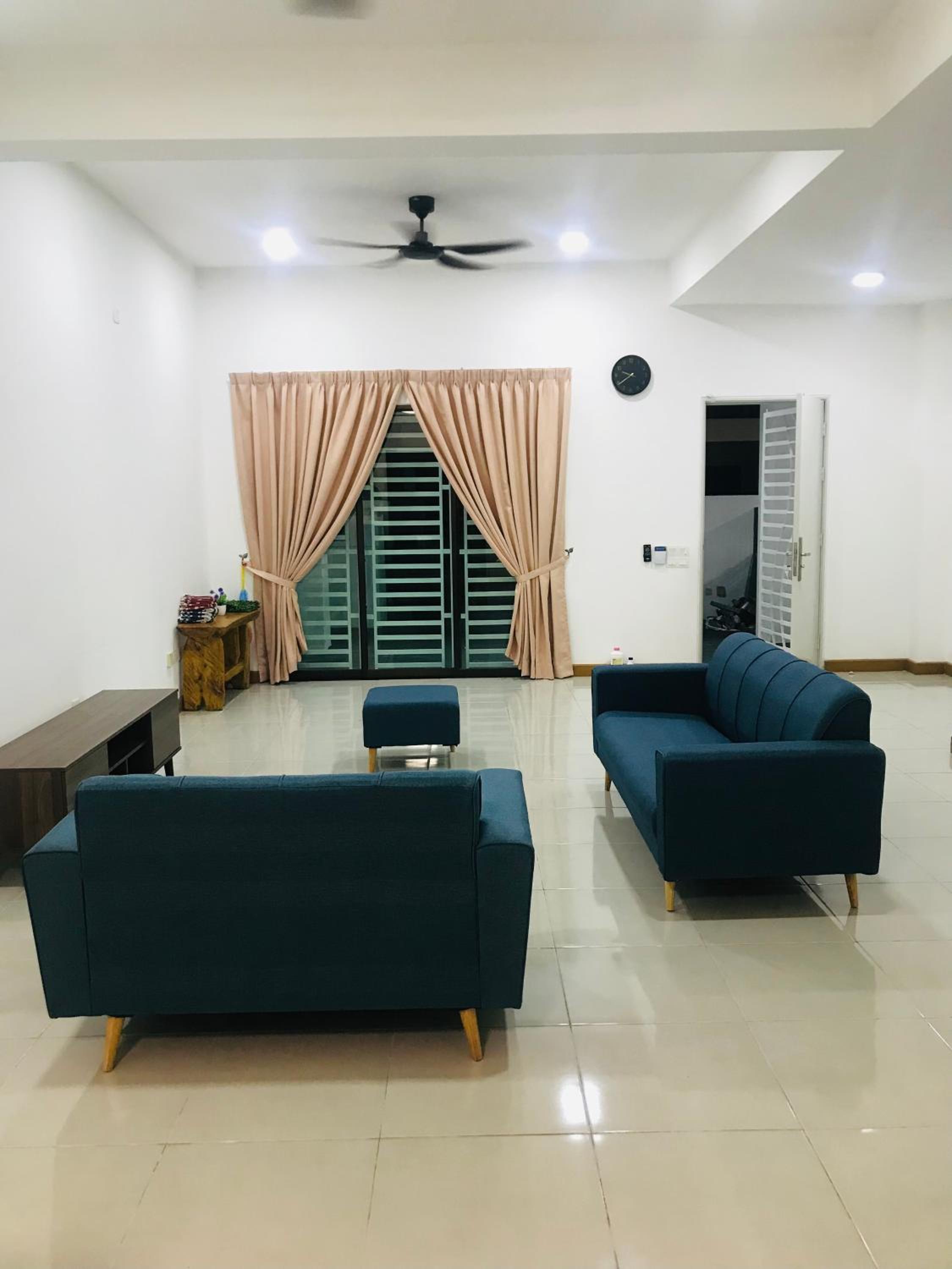 Four-Bedroom House photo 1