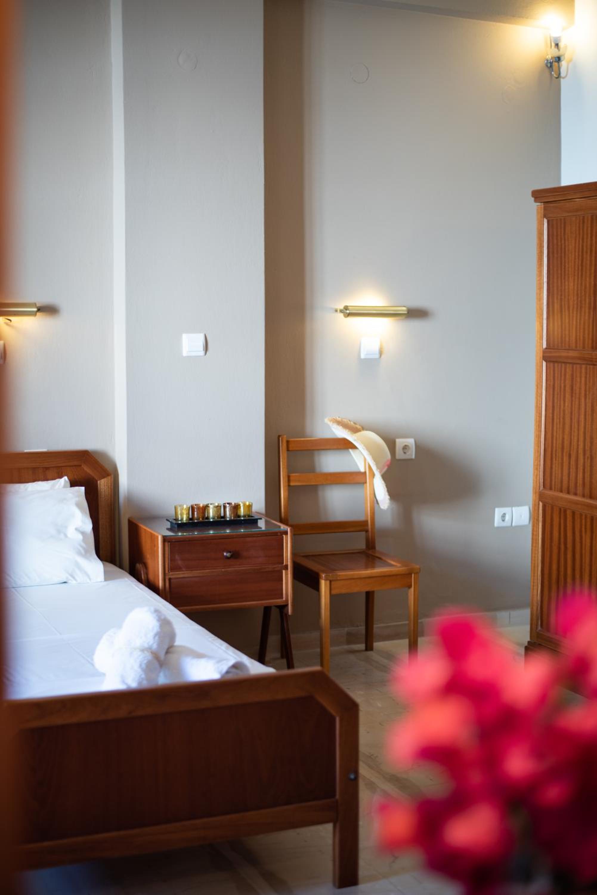 Standard Triple Room - Photo 16