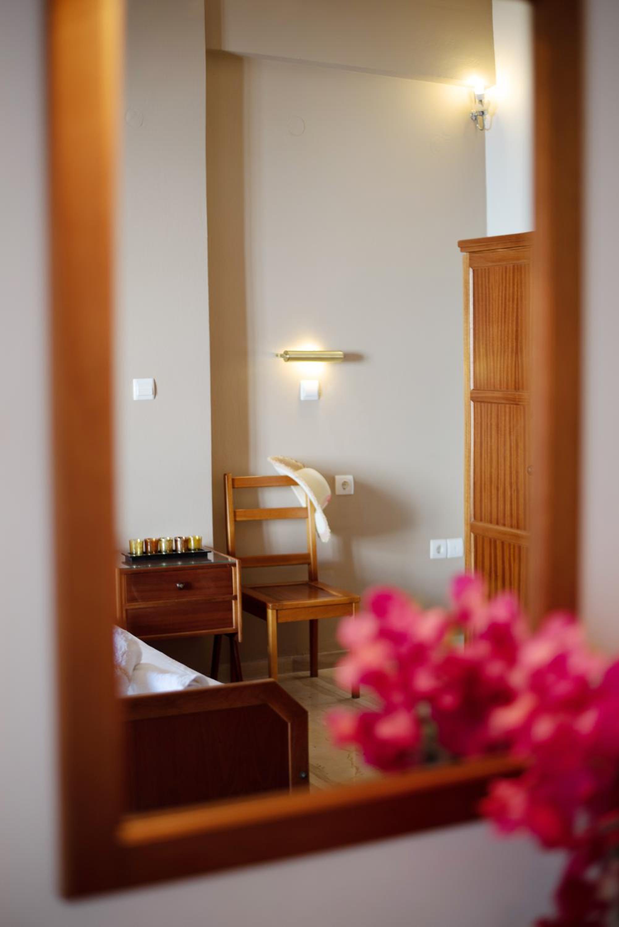 Standard Triple Room - Photo 2