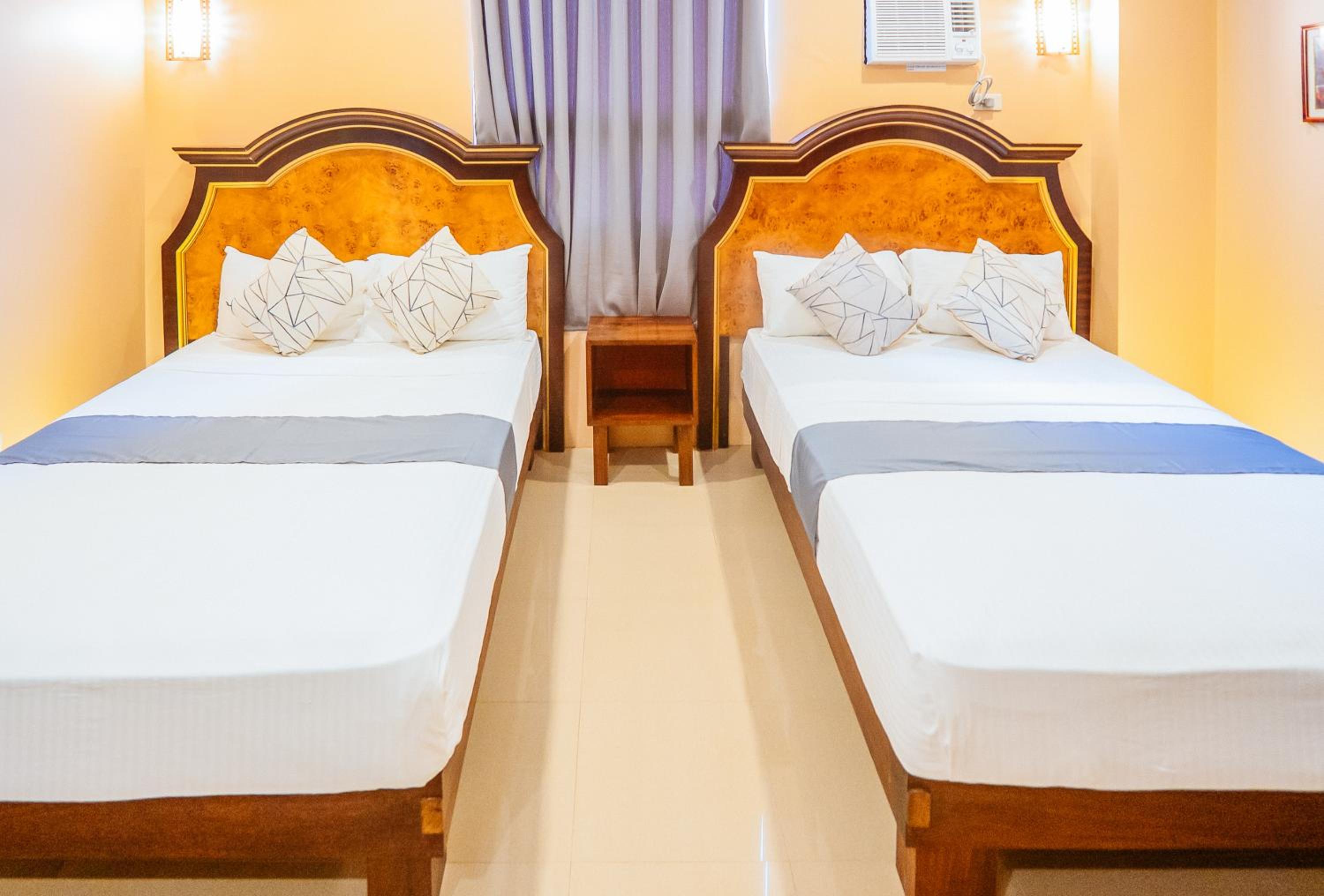 Twin Room - Photo 2