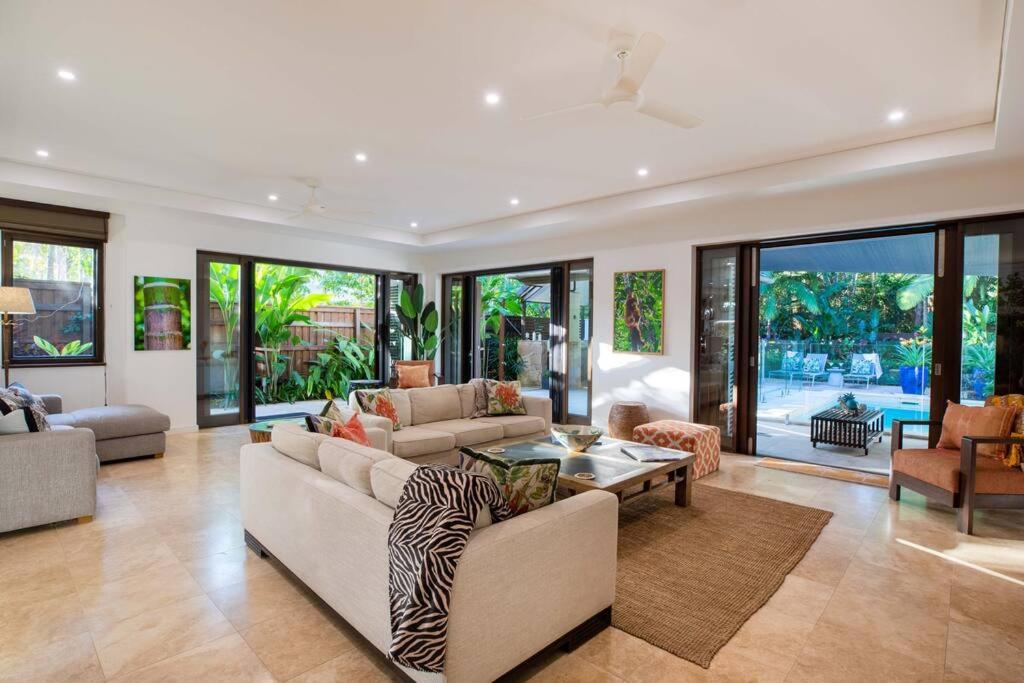 Three-Bedroom Villa photo 1