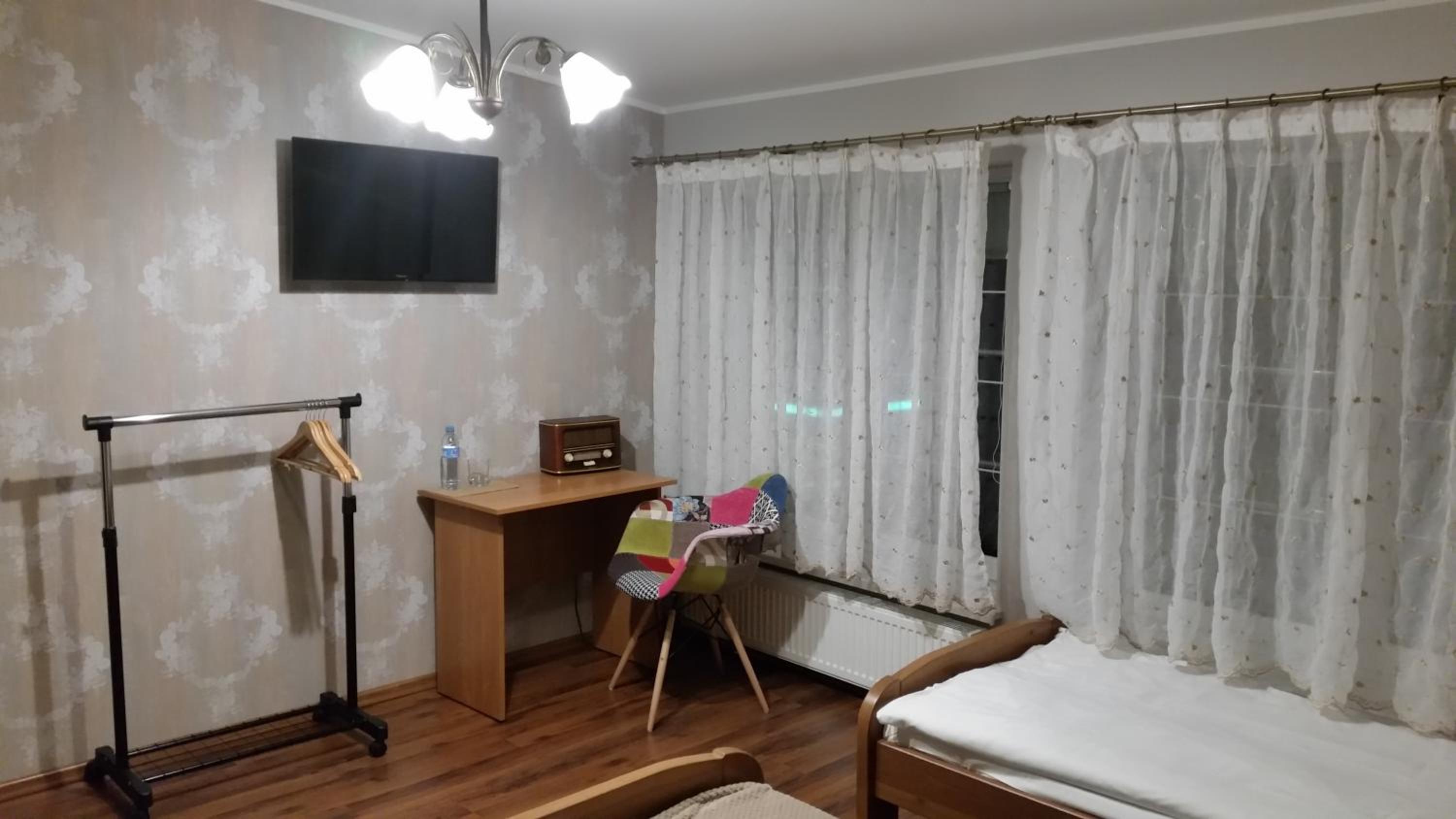 Twin Room - Photo 2