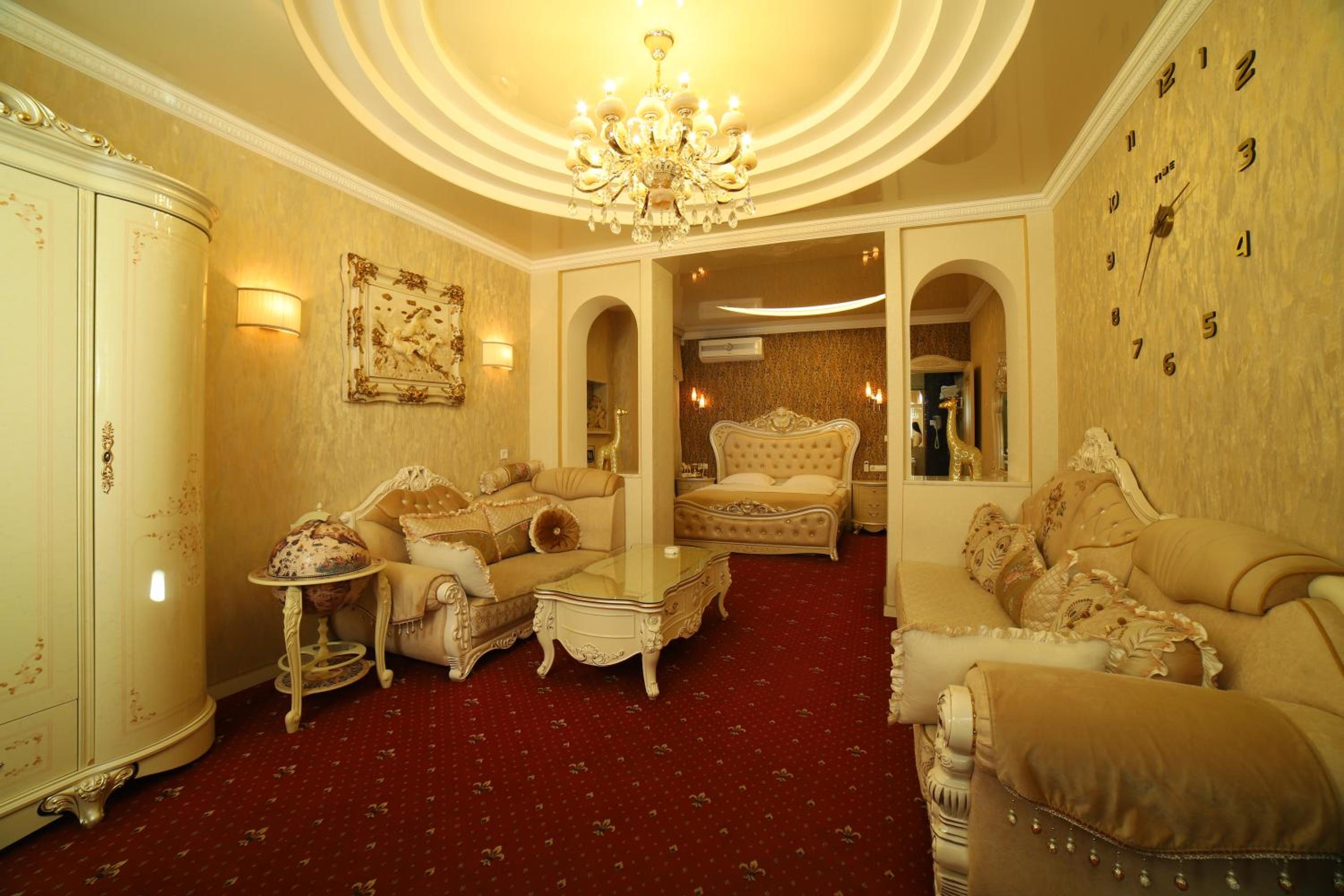 Suite with Spa Bath