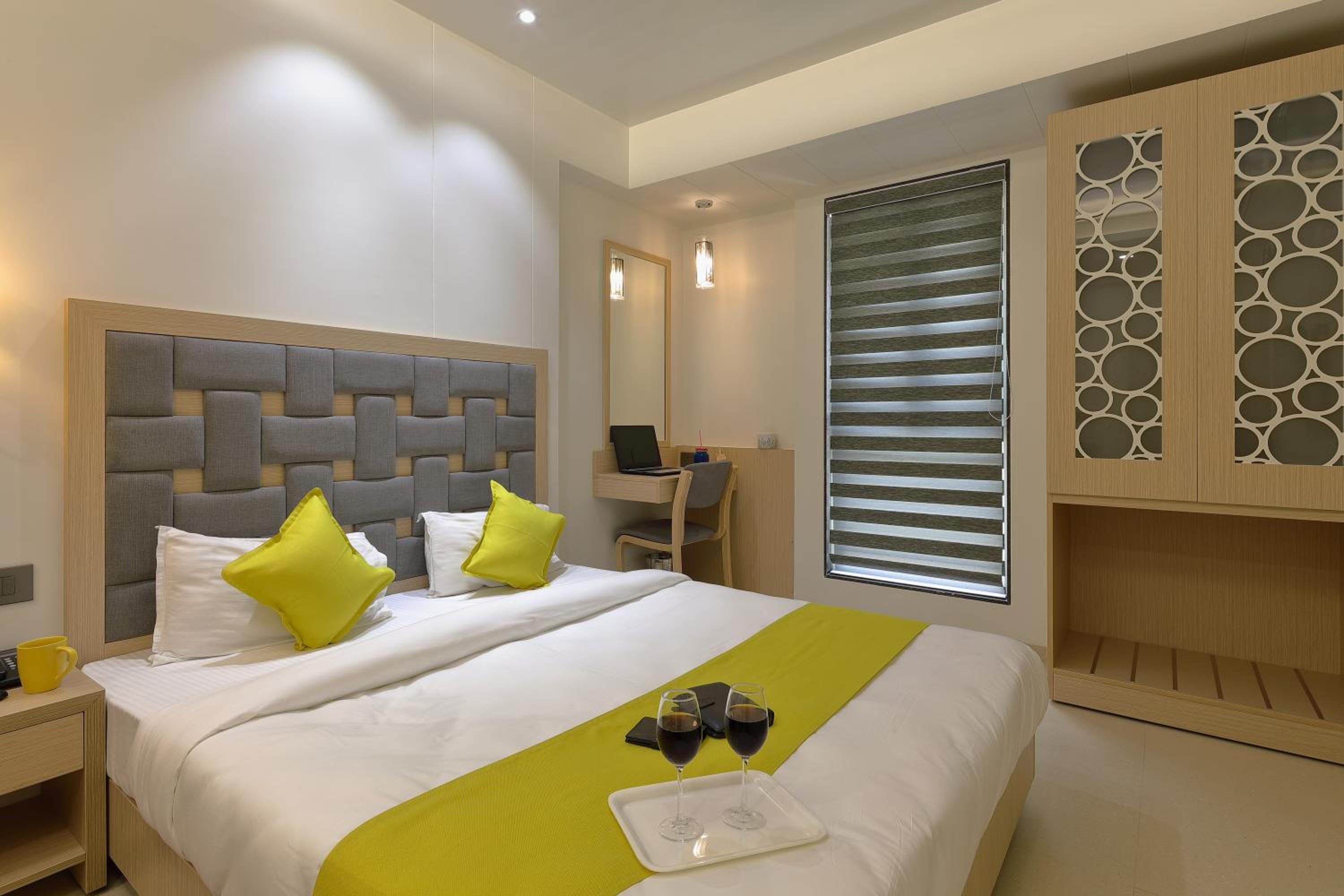Deluxe Double or Twin Room photo 3