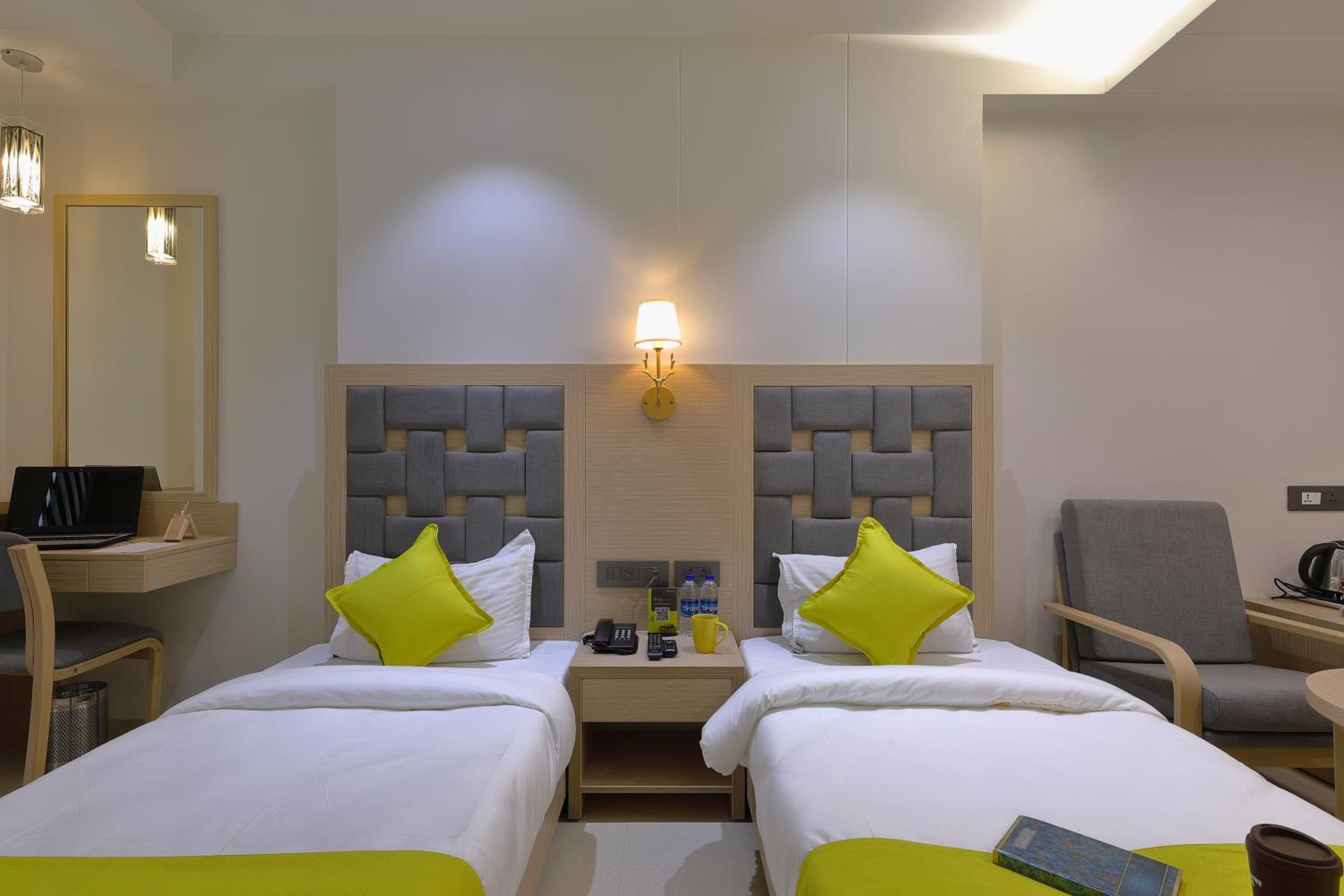 Deluxe Double or Twin Room photo 2