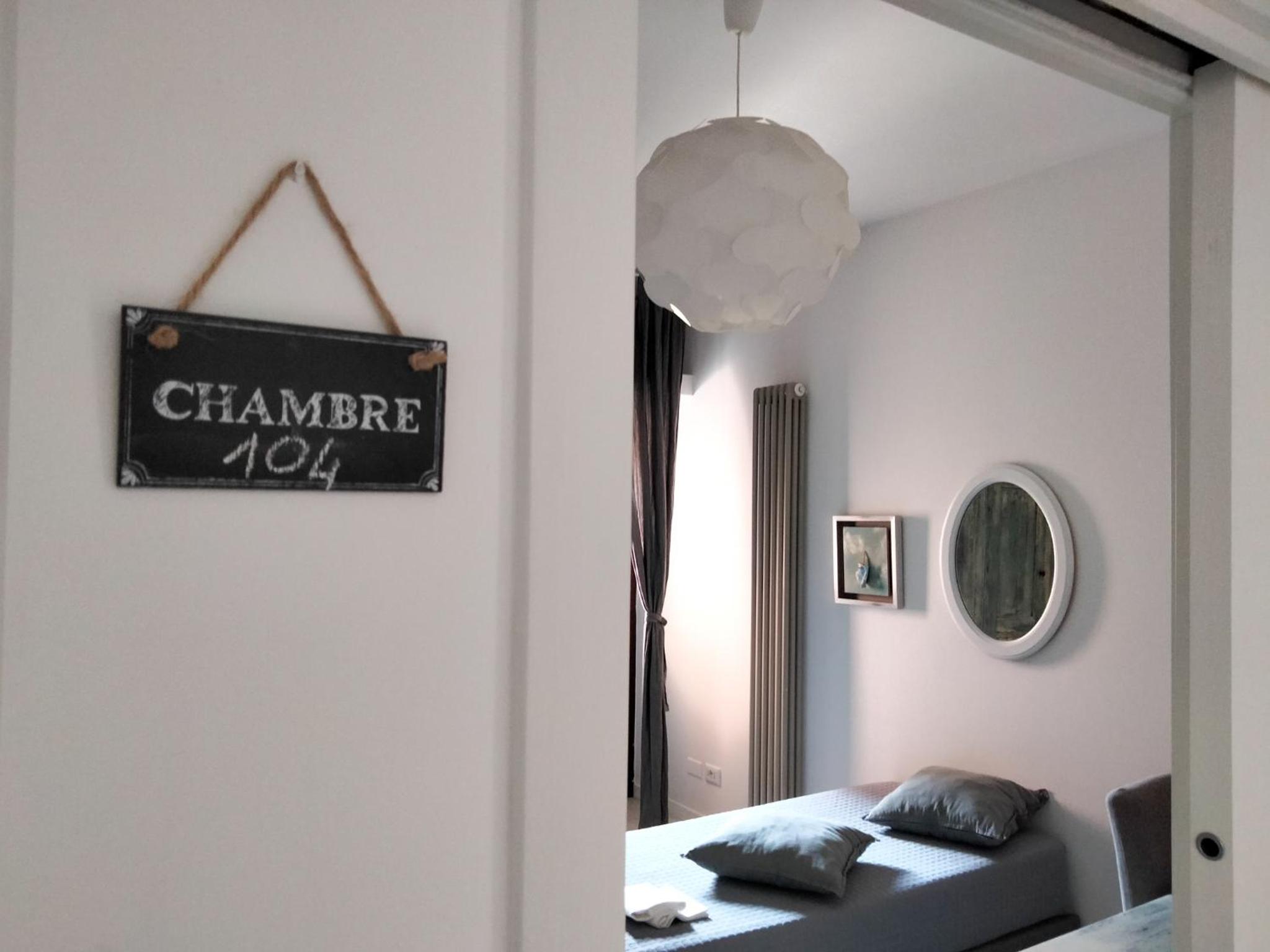 Standard Single Room With Shared Bathroom photo 1
