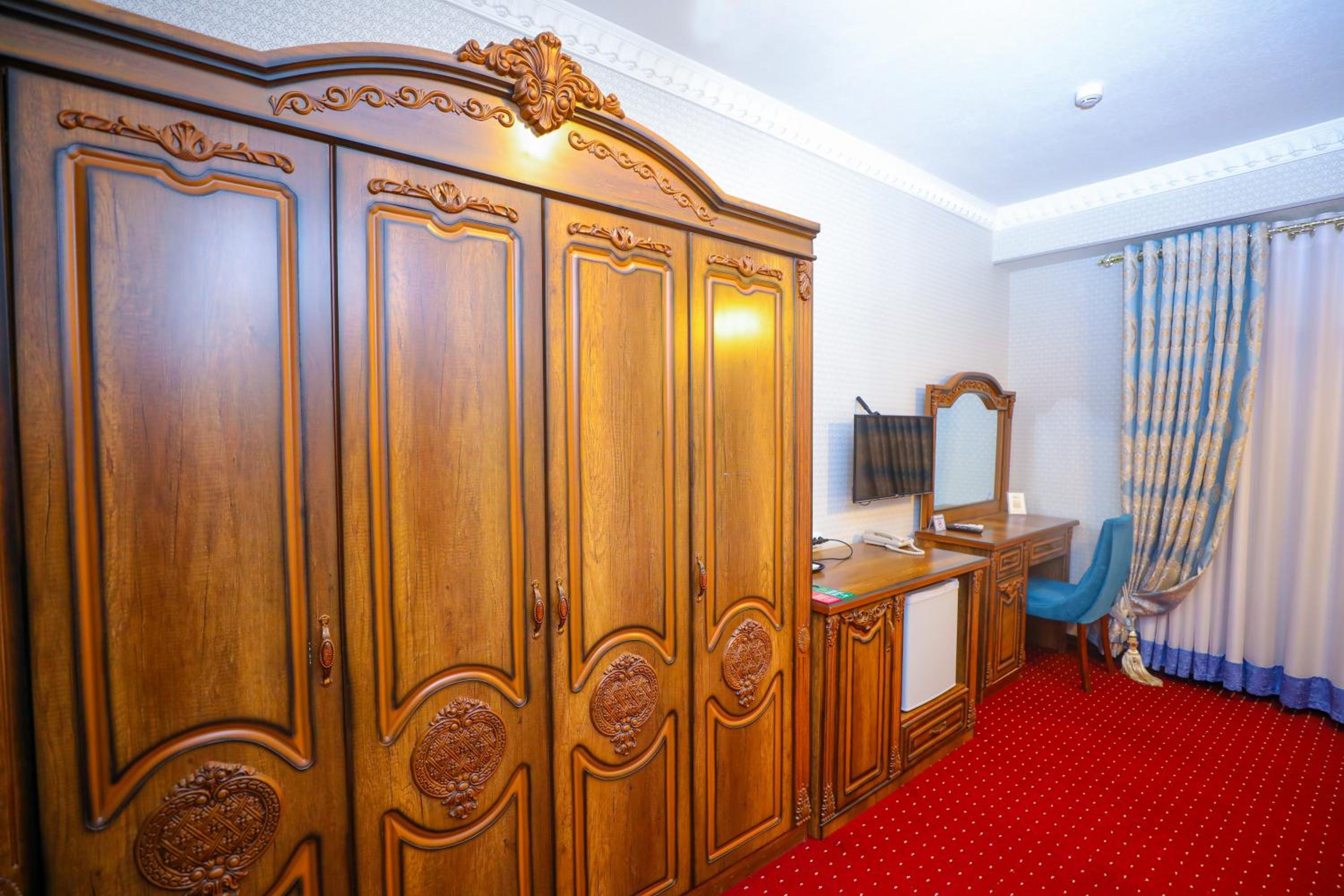 Large Single Room