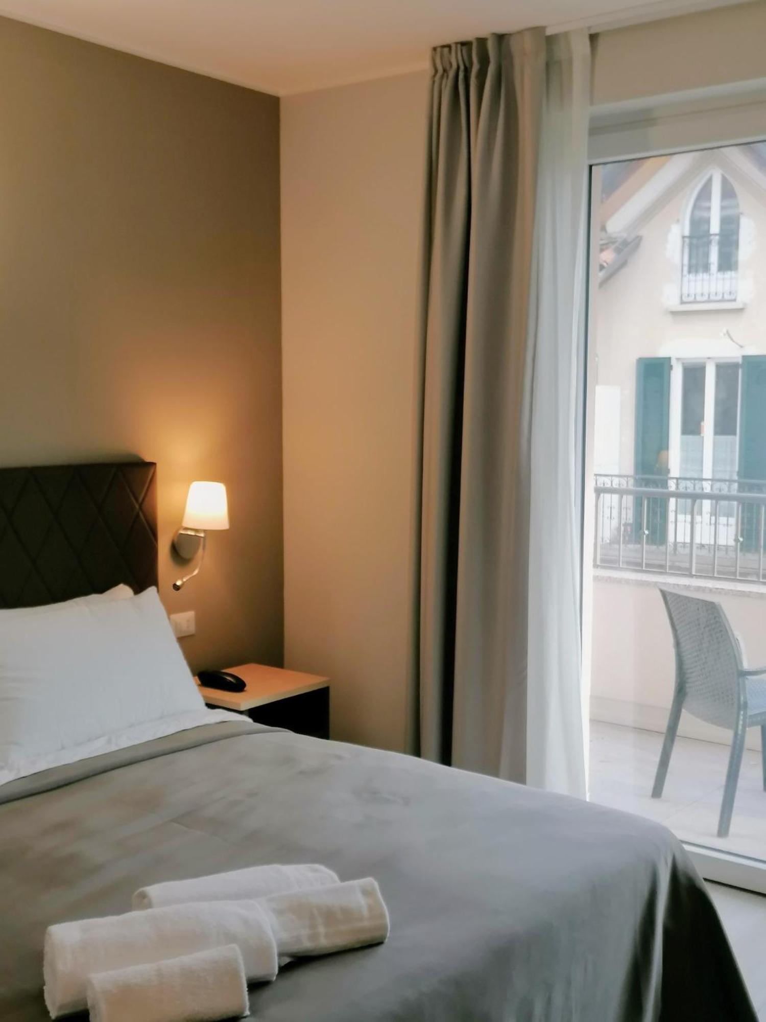 Superior Double or Twin Room with Terrace - Photo 3