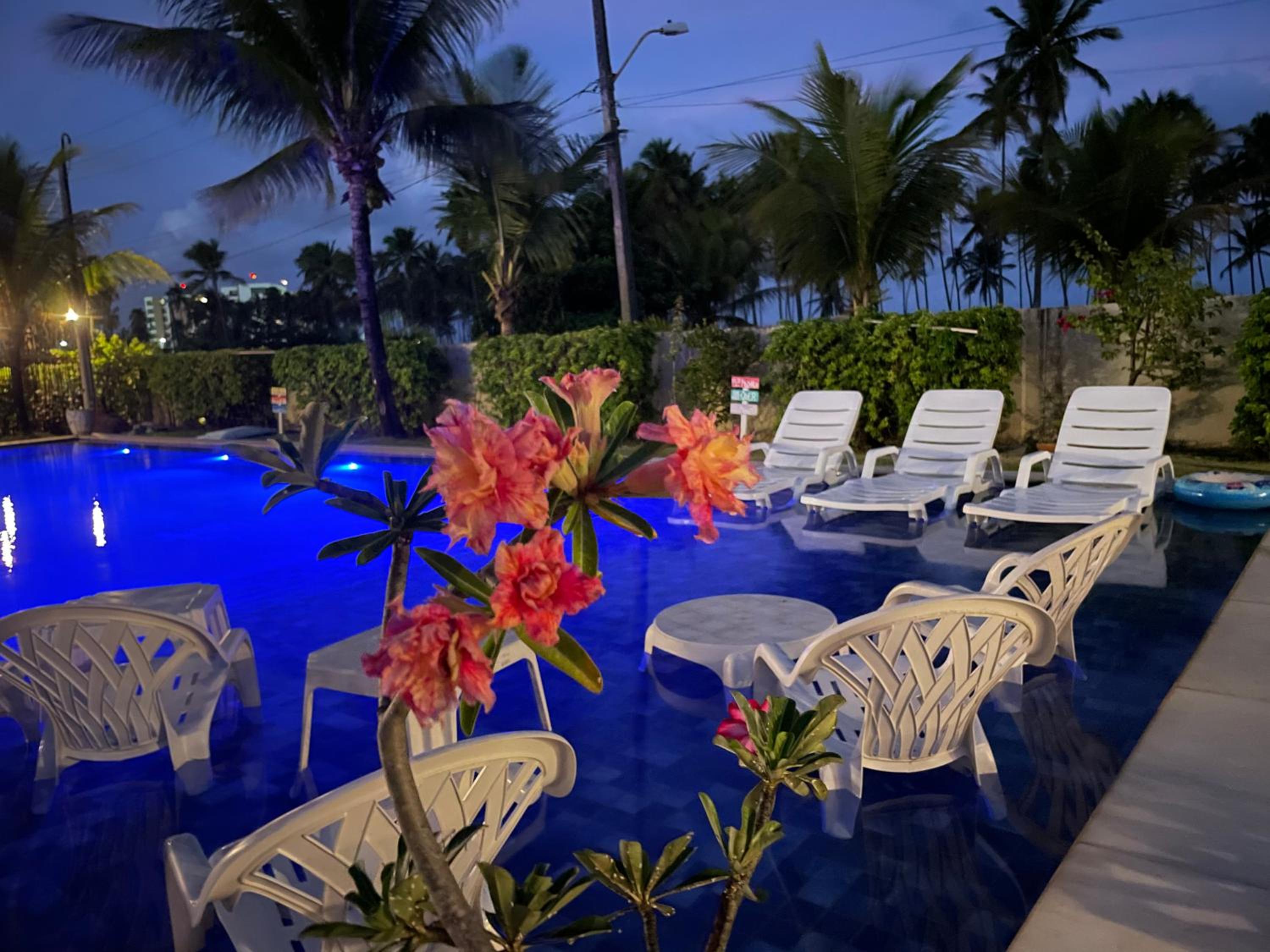 King Suite with Balcony - Photo 2