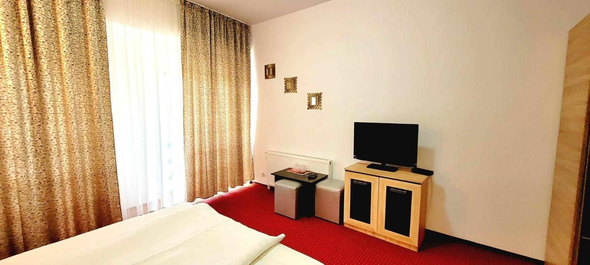 Double Room with Lake View photo 1