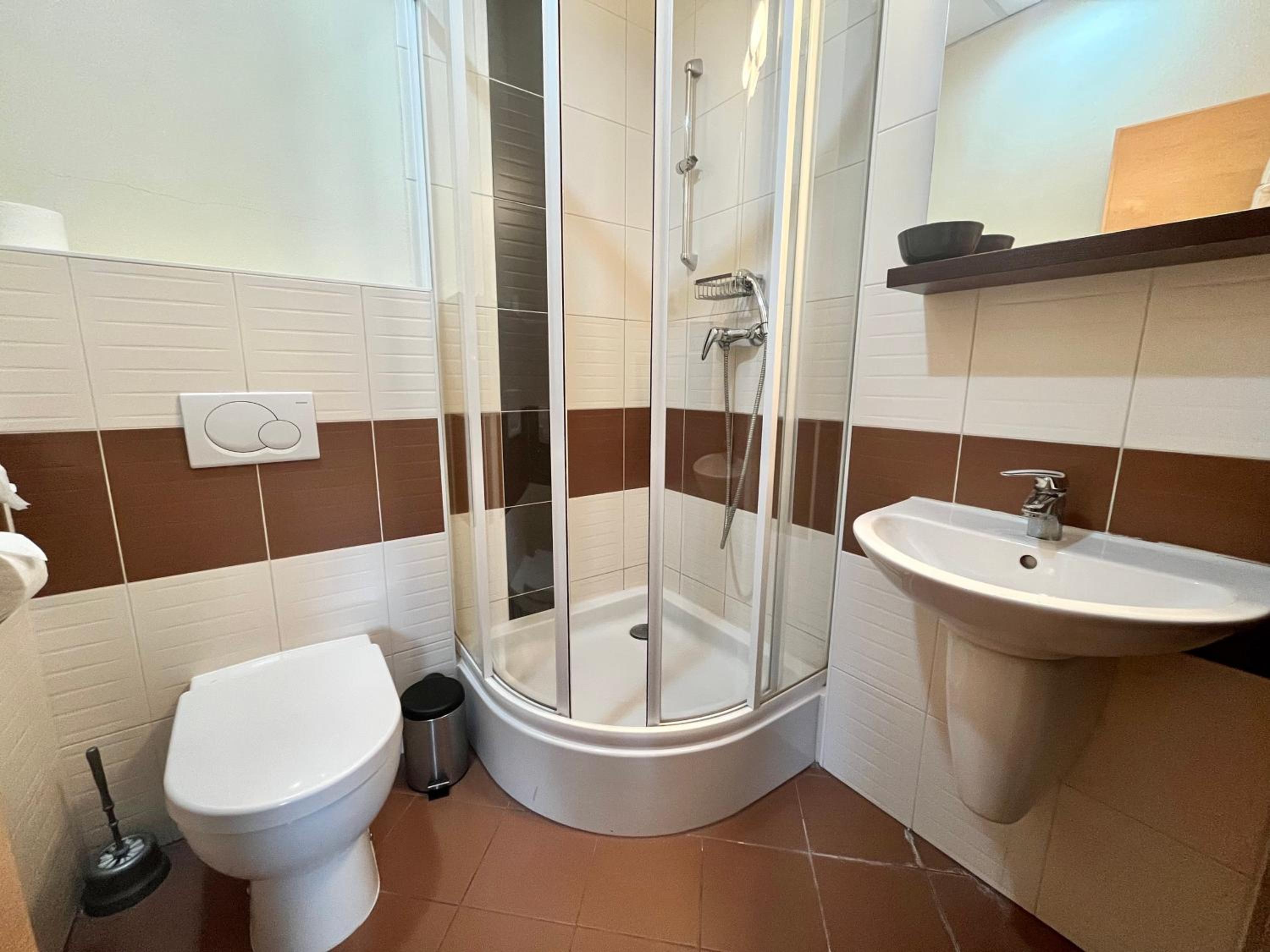 Large Double or Twin Room photo 2