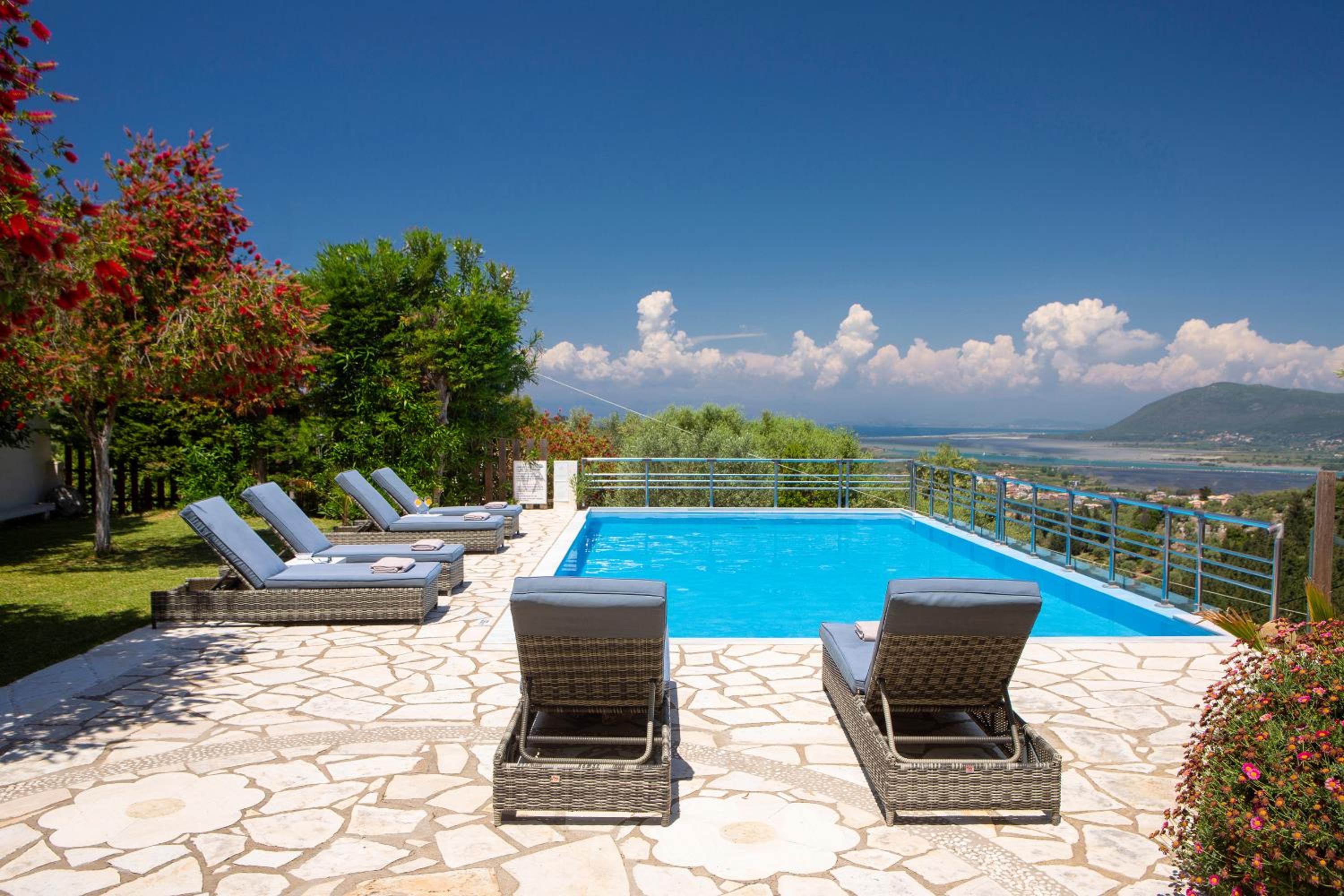 Deluxe Villa photo 3