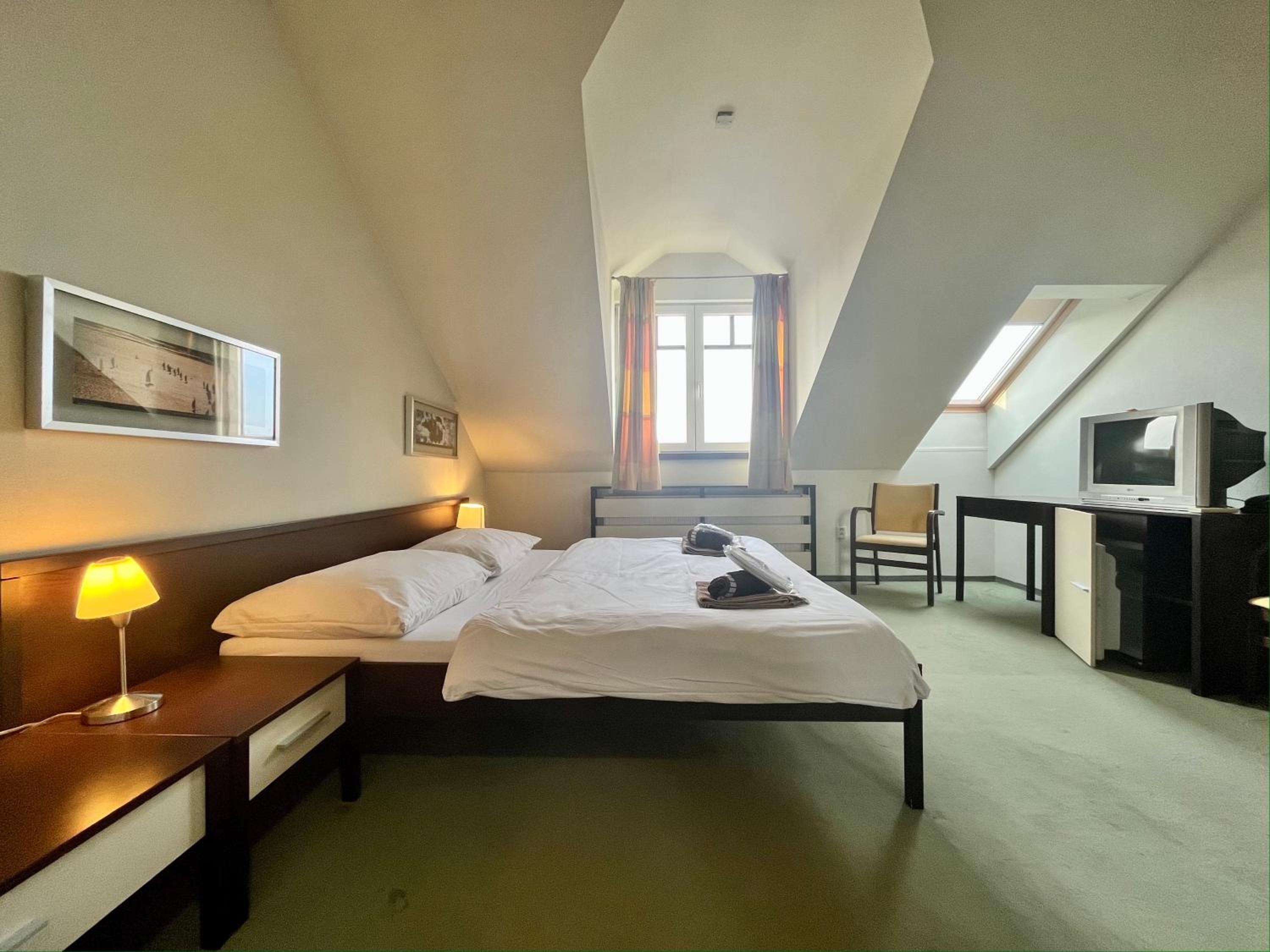 Double Room with Private Bathroom photo 1