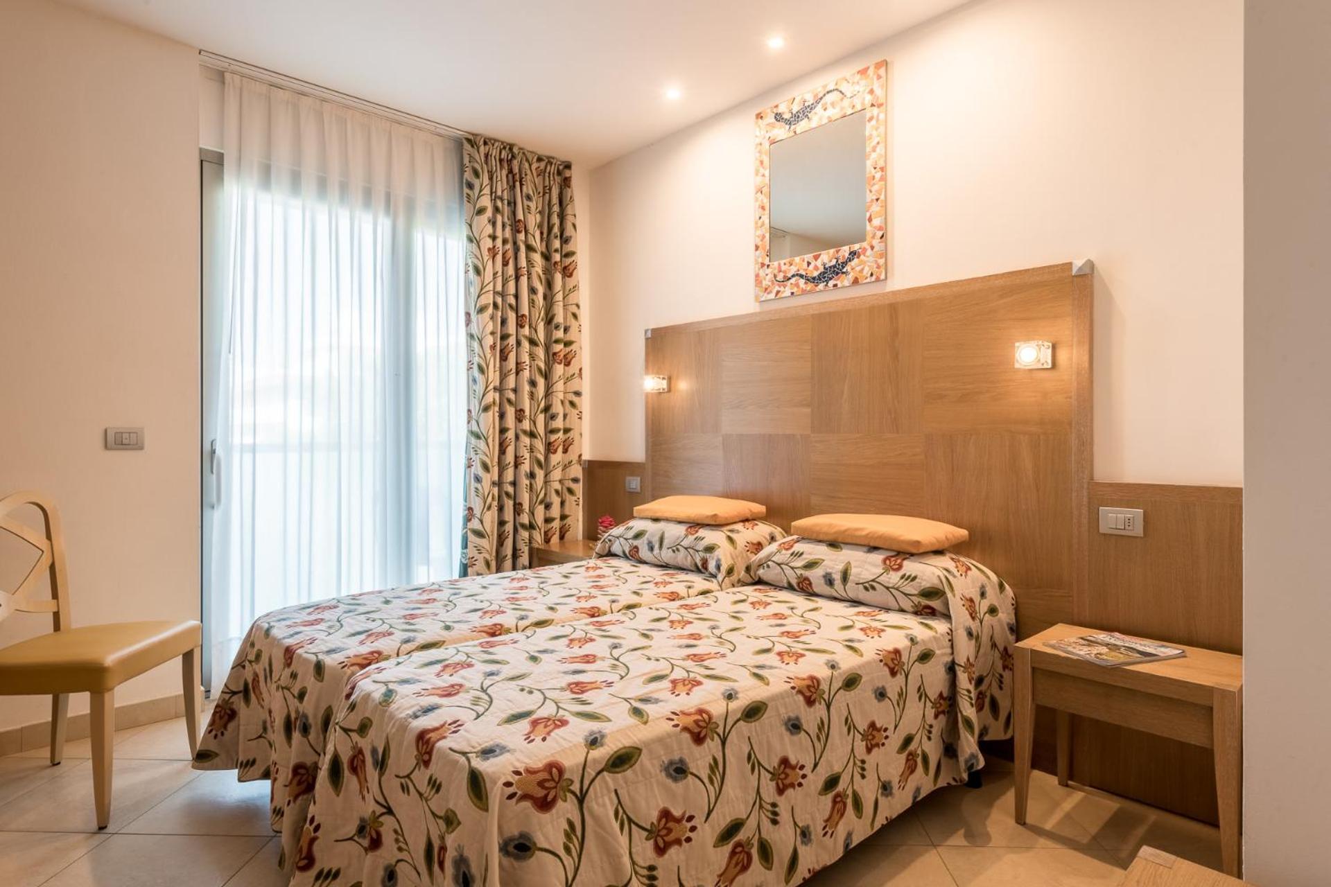 Double or Twin Room photo 1