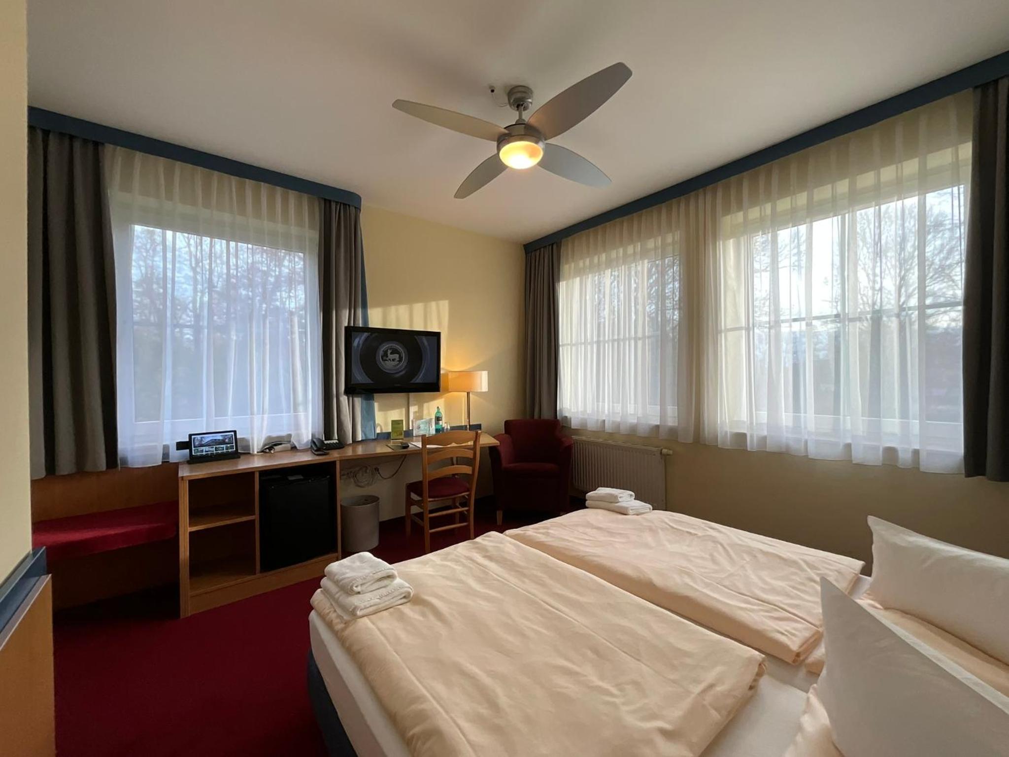 Standard Double Room with Fan photo 2