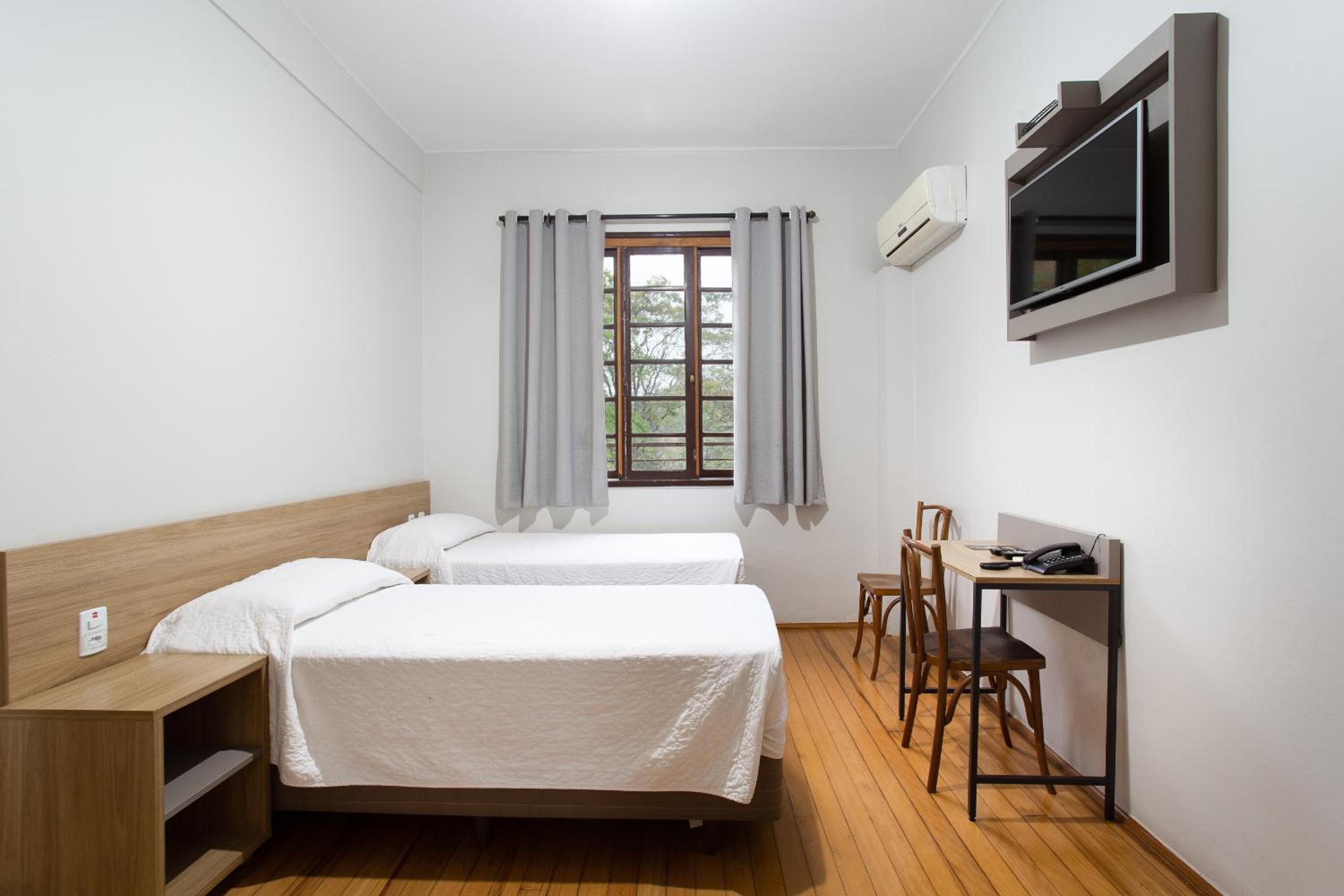 Standard Twin Room photo 1