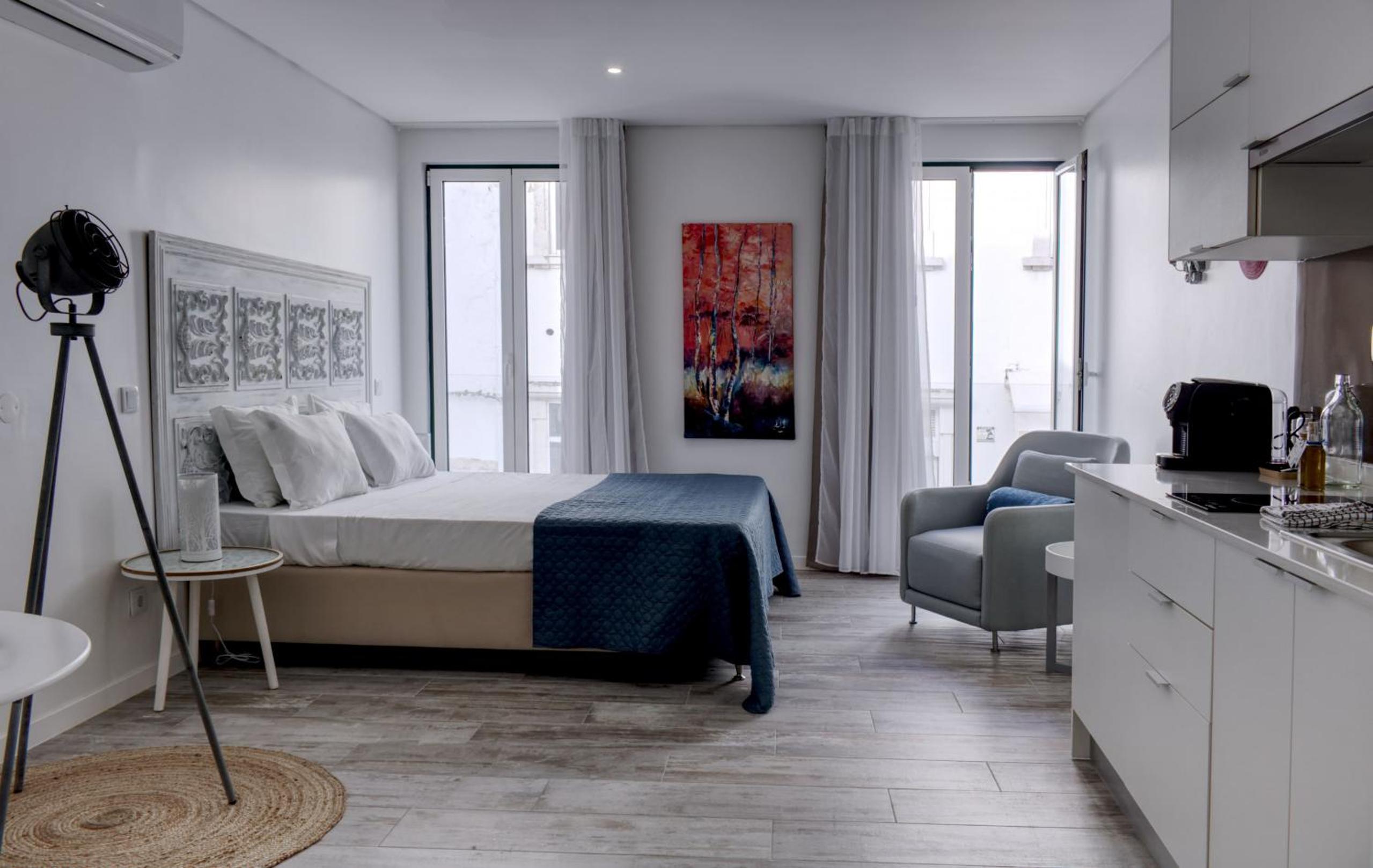 Studio Apartment photo 1