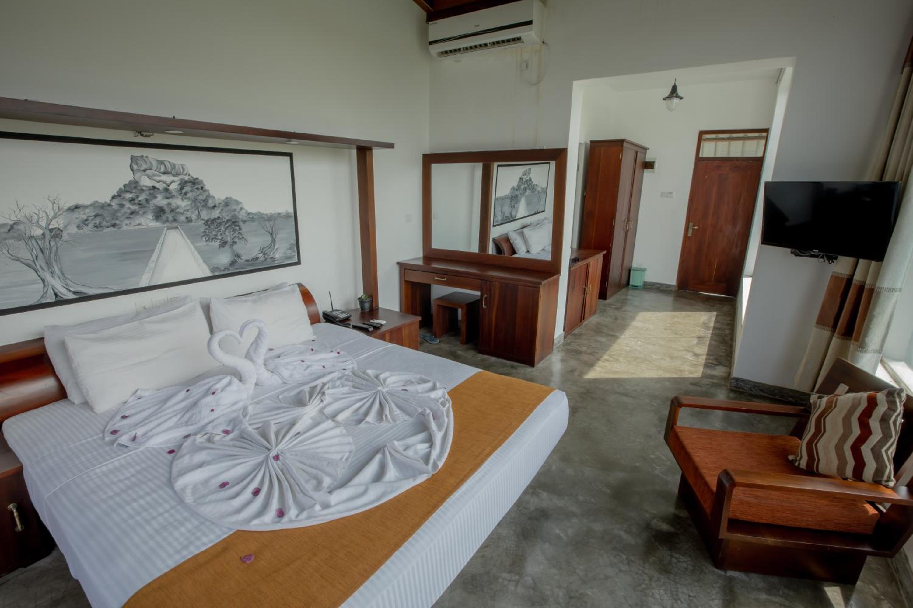 King Room with Lake View photo 1