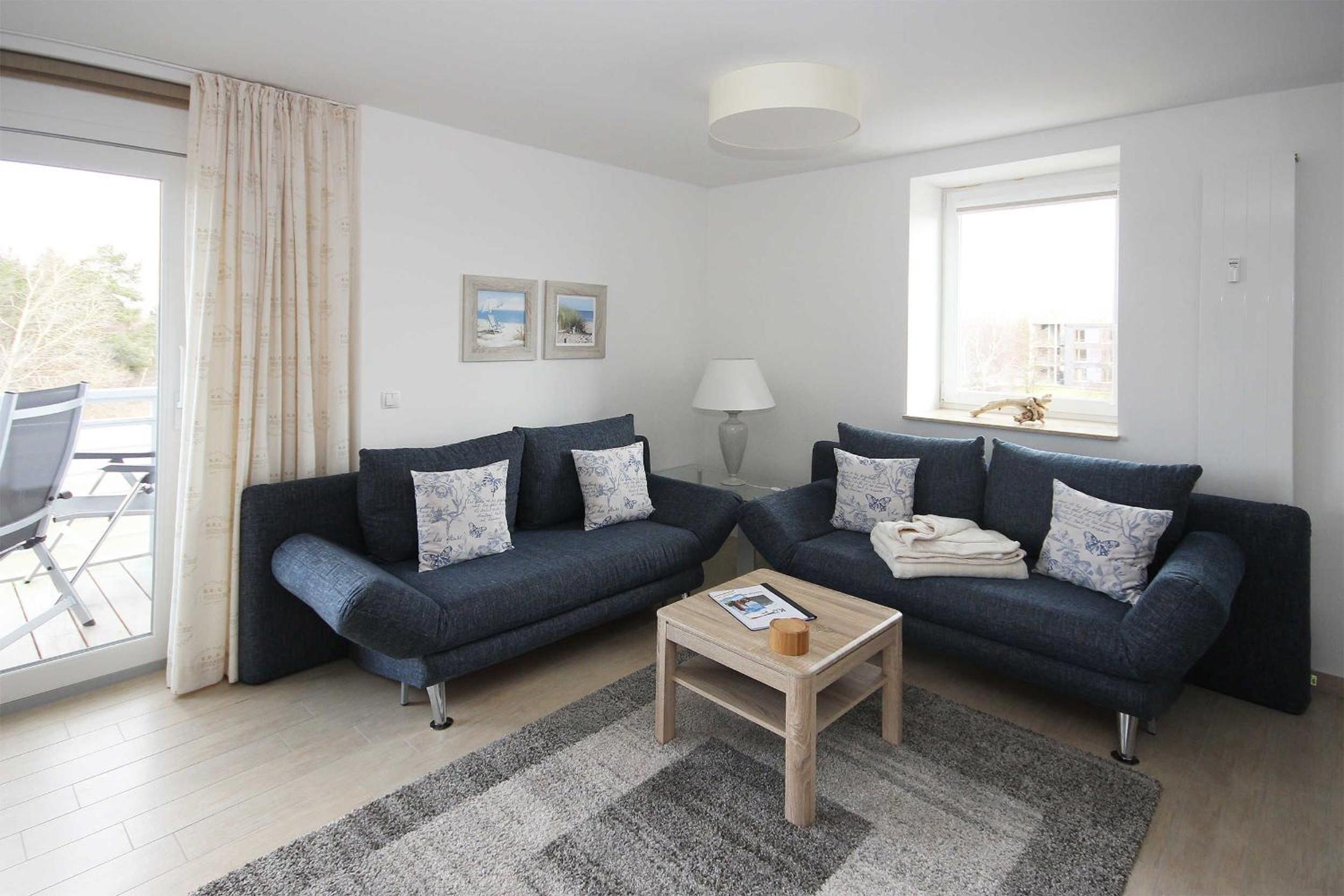 One-Bedroom Apartment with Balcony photo 1