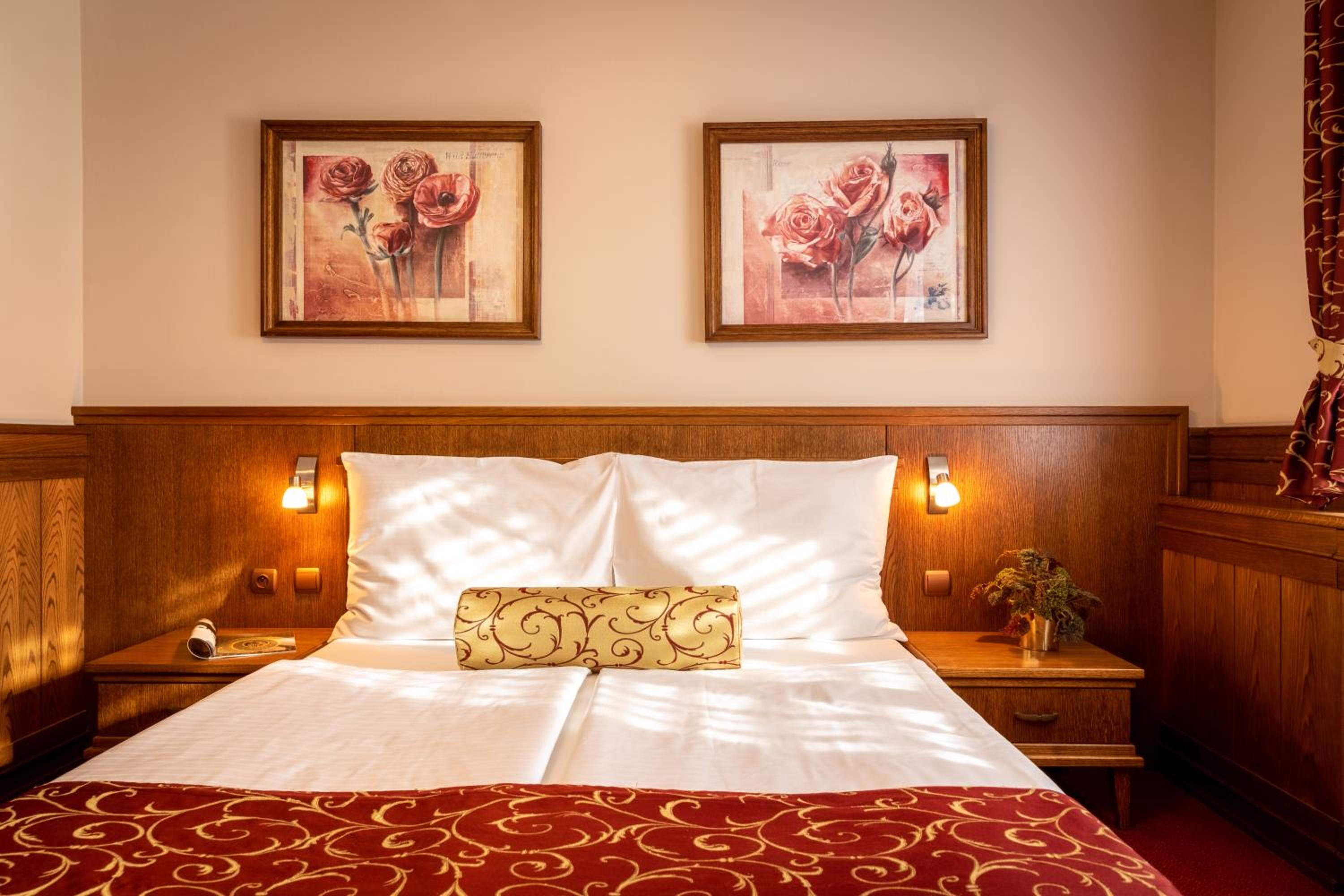 Premium Double Room with air condition  - Photo 7