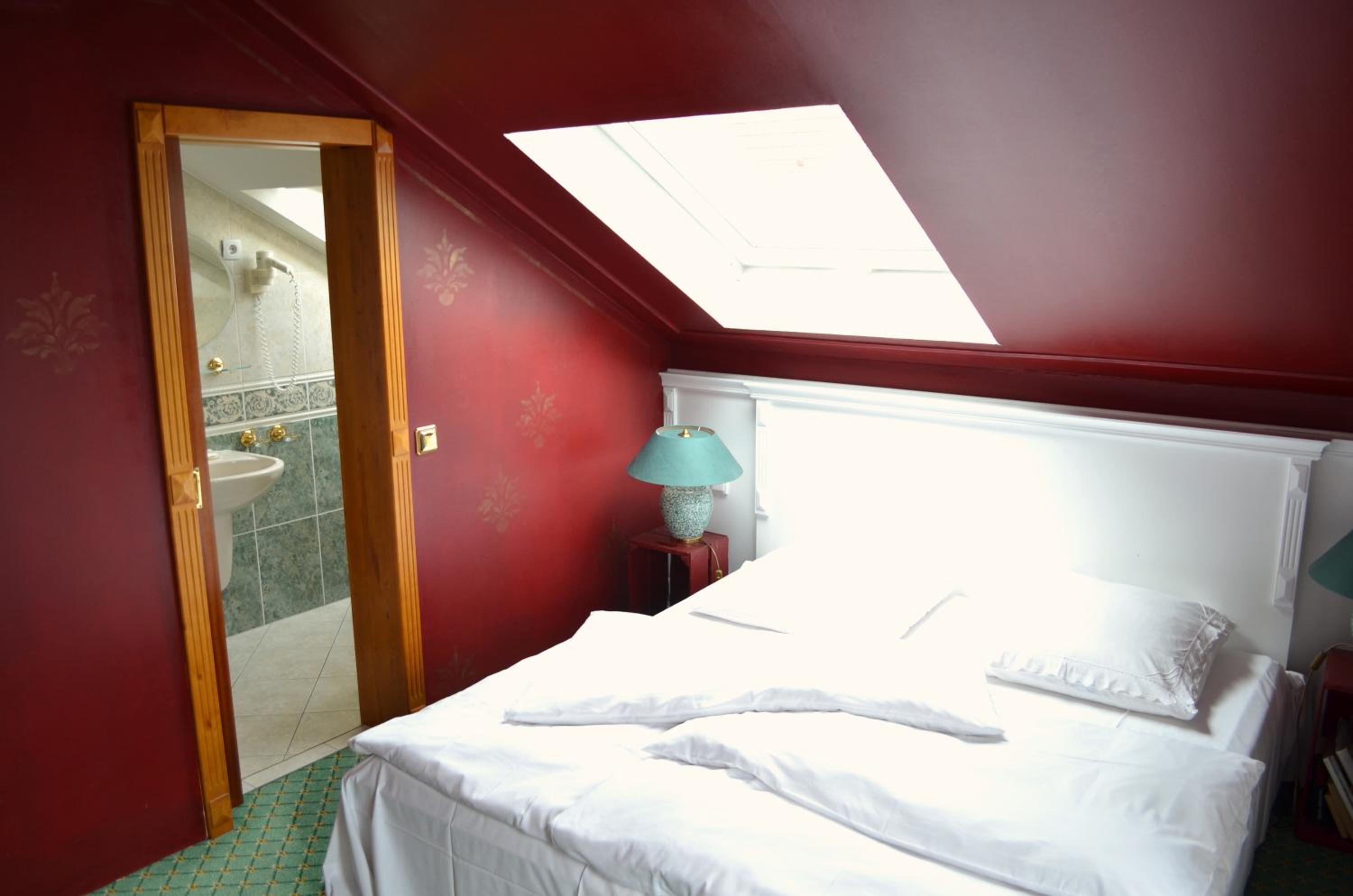 Double Room with Private Bathroom photo 1