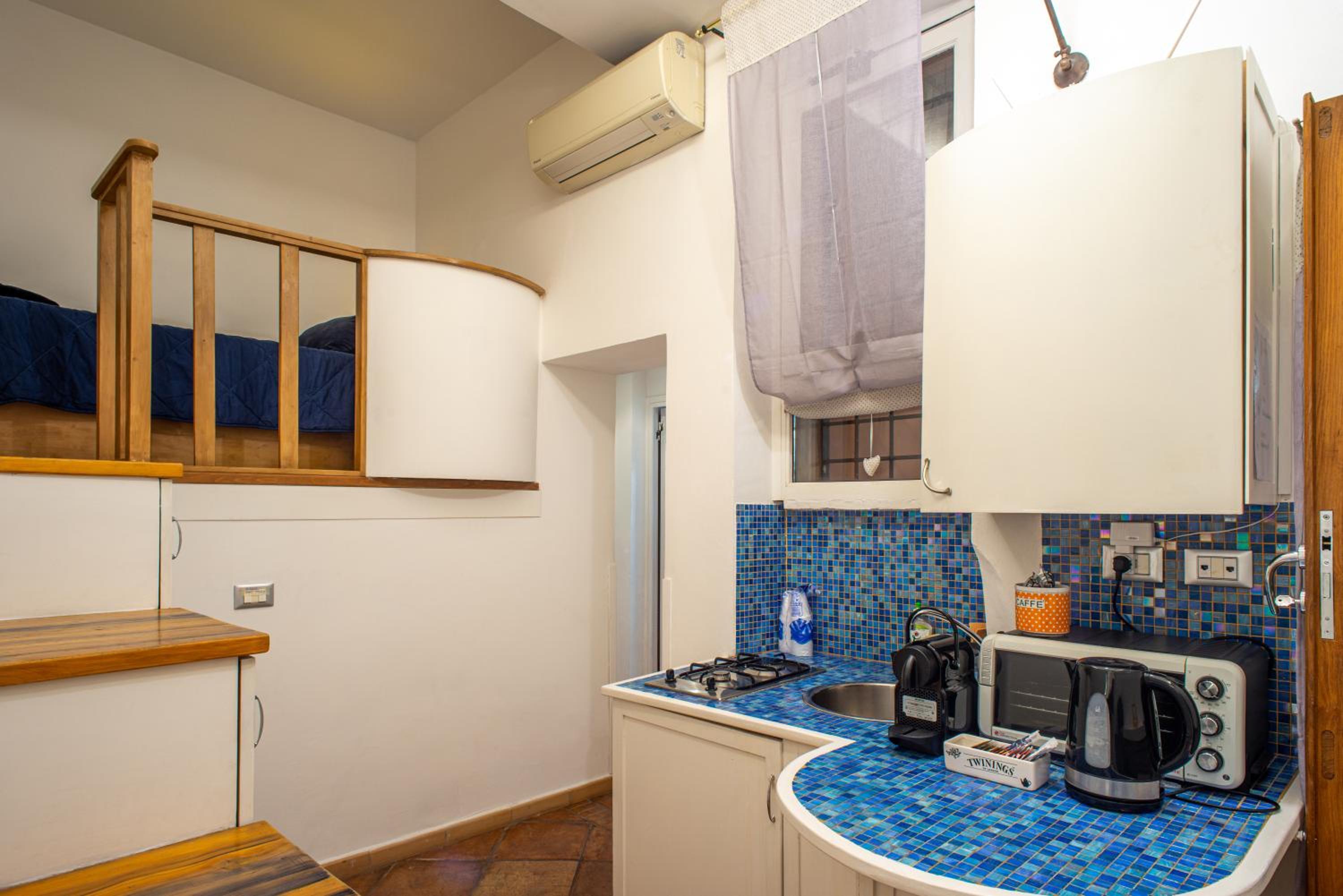 One-Bedroom Apartment with Terrace photo 1