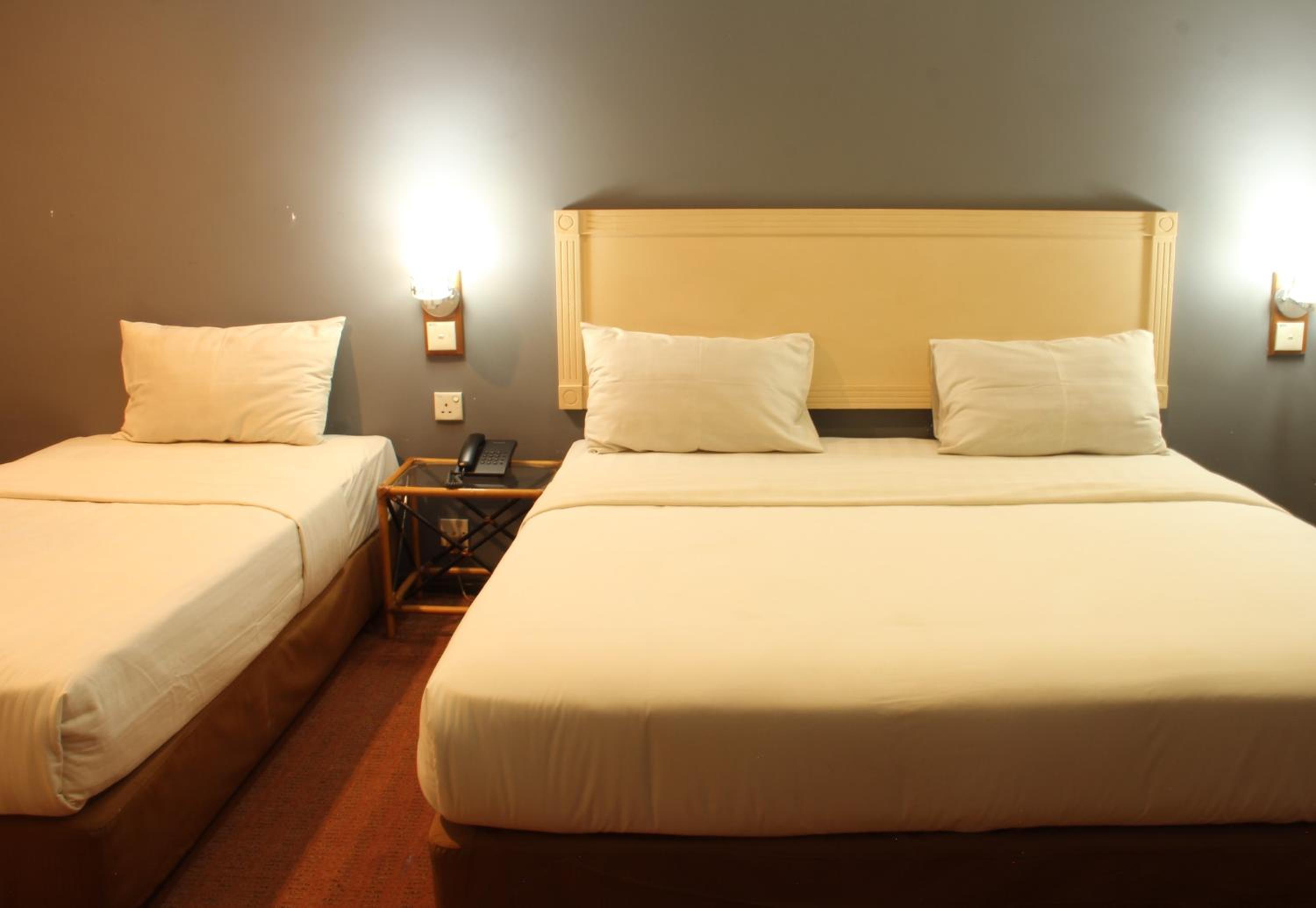 Deluxe Triple Room - Photo 4