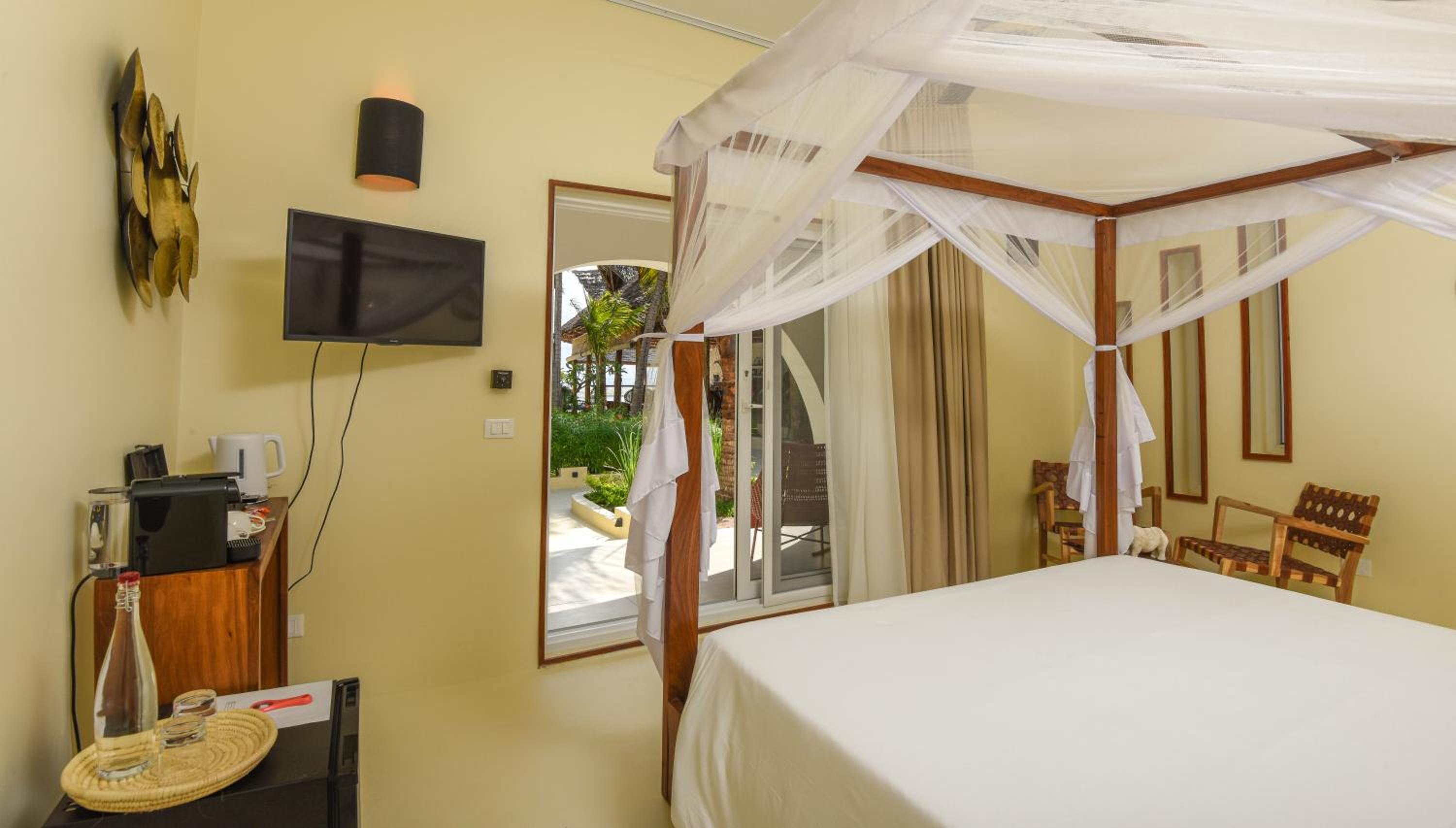 Garden Beach Front Double Room - Photo 8