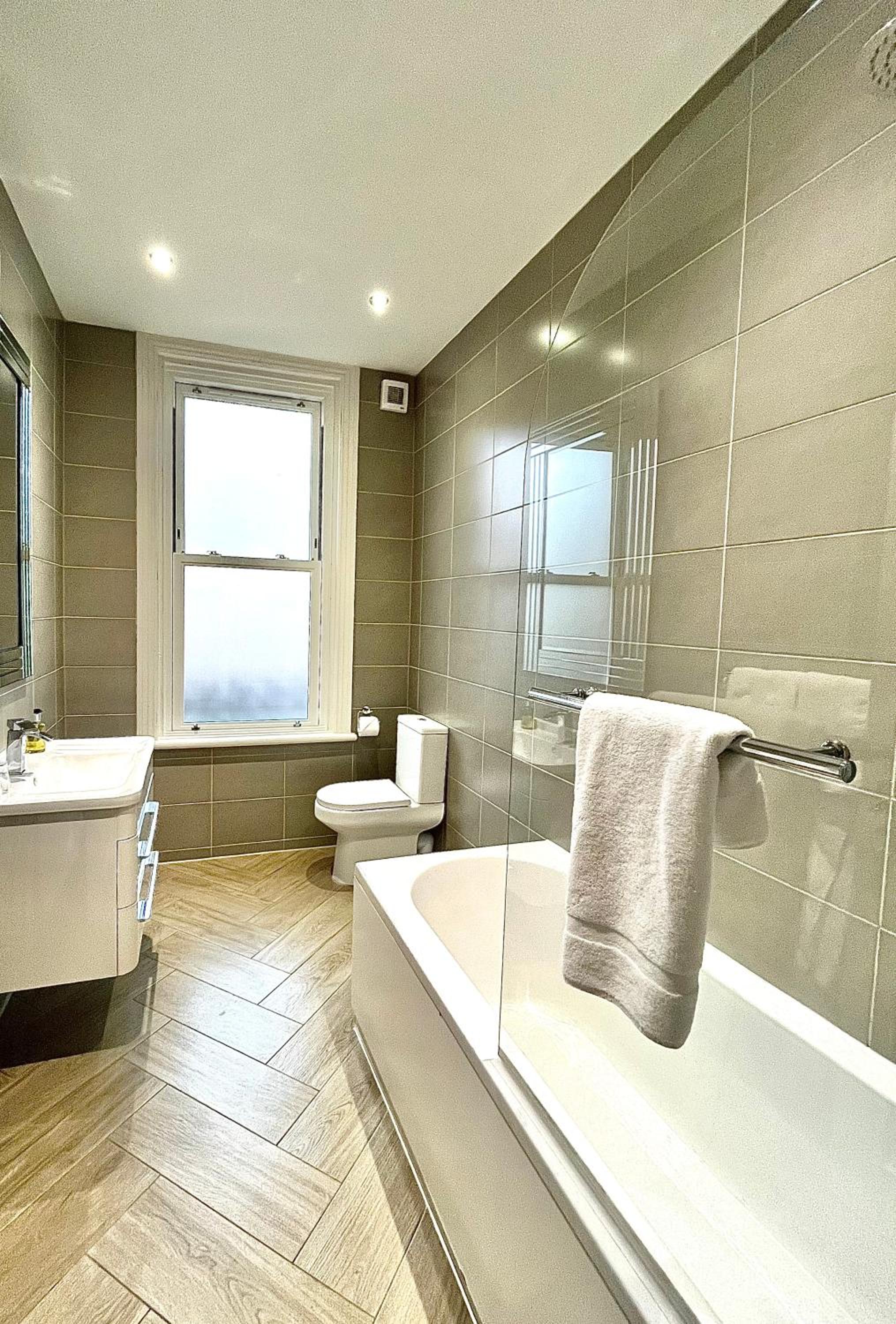 Superior One-Bedroom Apartment with Garden View - First Floor - Photo 9