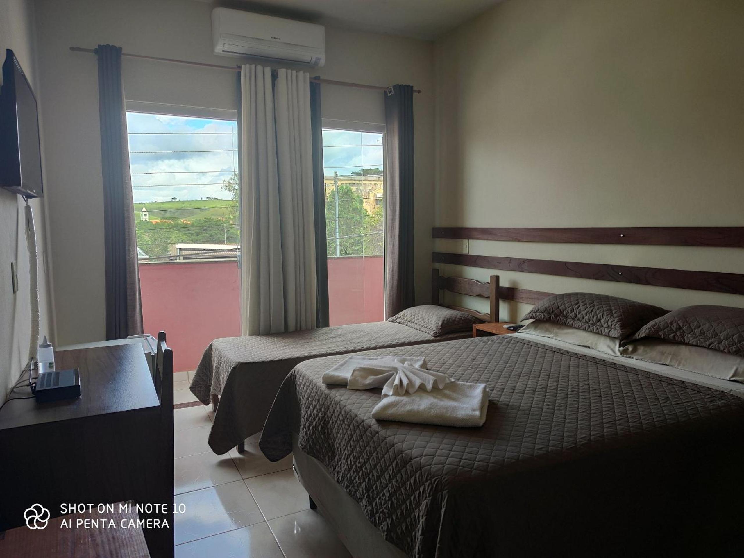 One-Bedroom Apartment with View photo 1