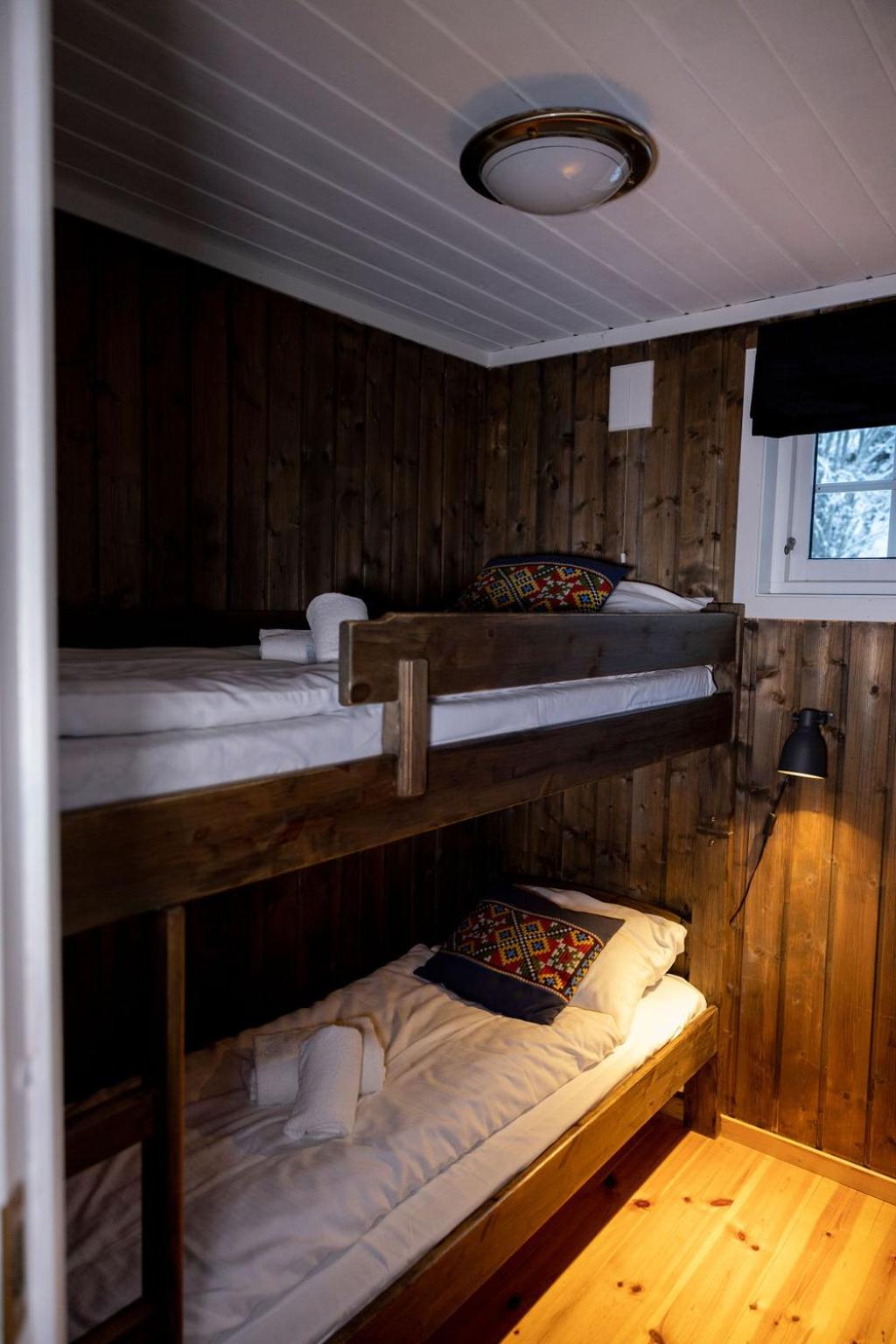 Three-Bedroom Cottage with Sauna - Photo 31
