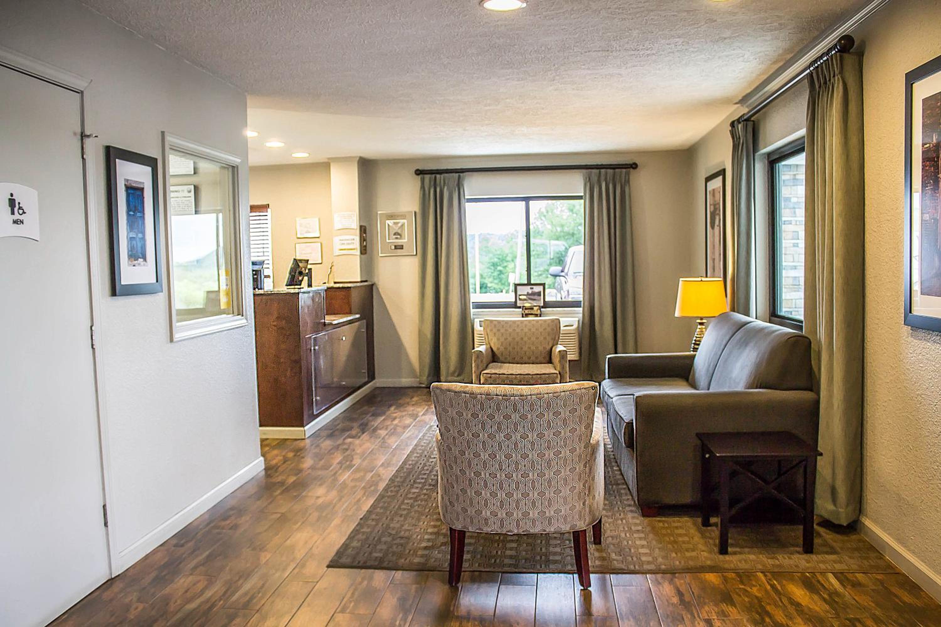 Double Room - Photo 1