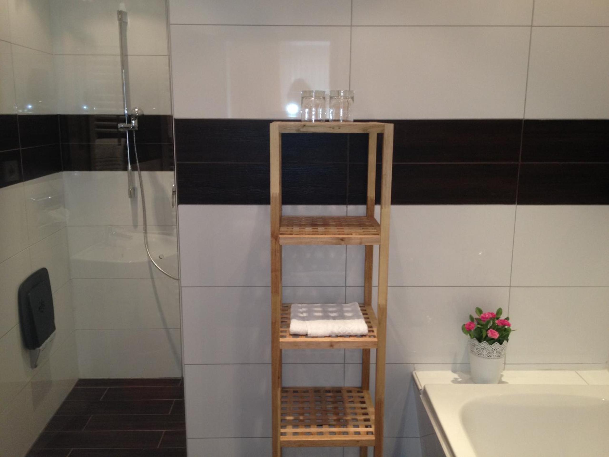 Deluxe Double Room with Shower photo 3
