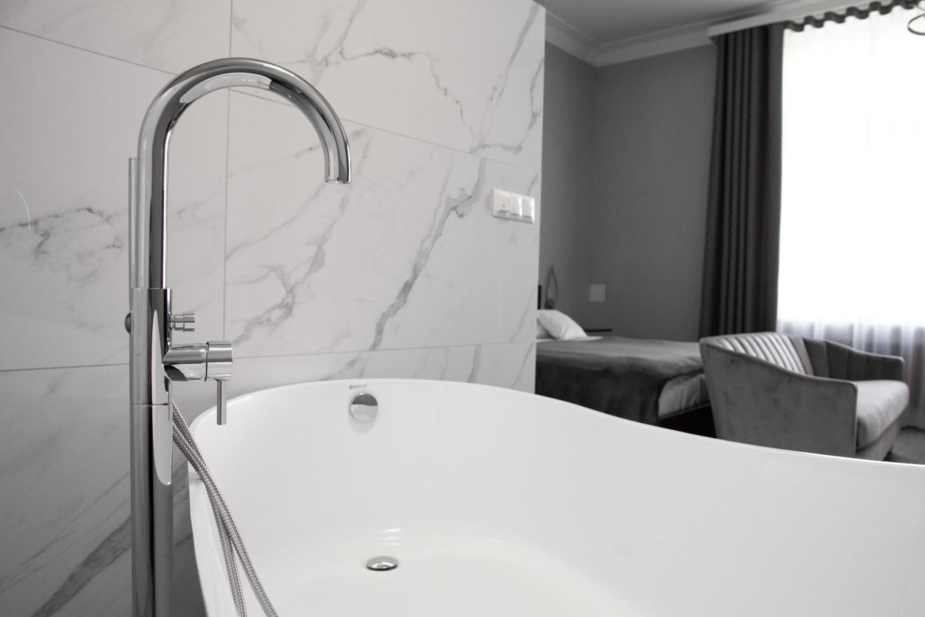 Deluxe Double Room - Photo 2