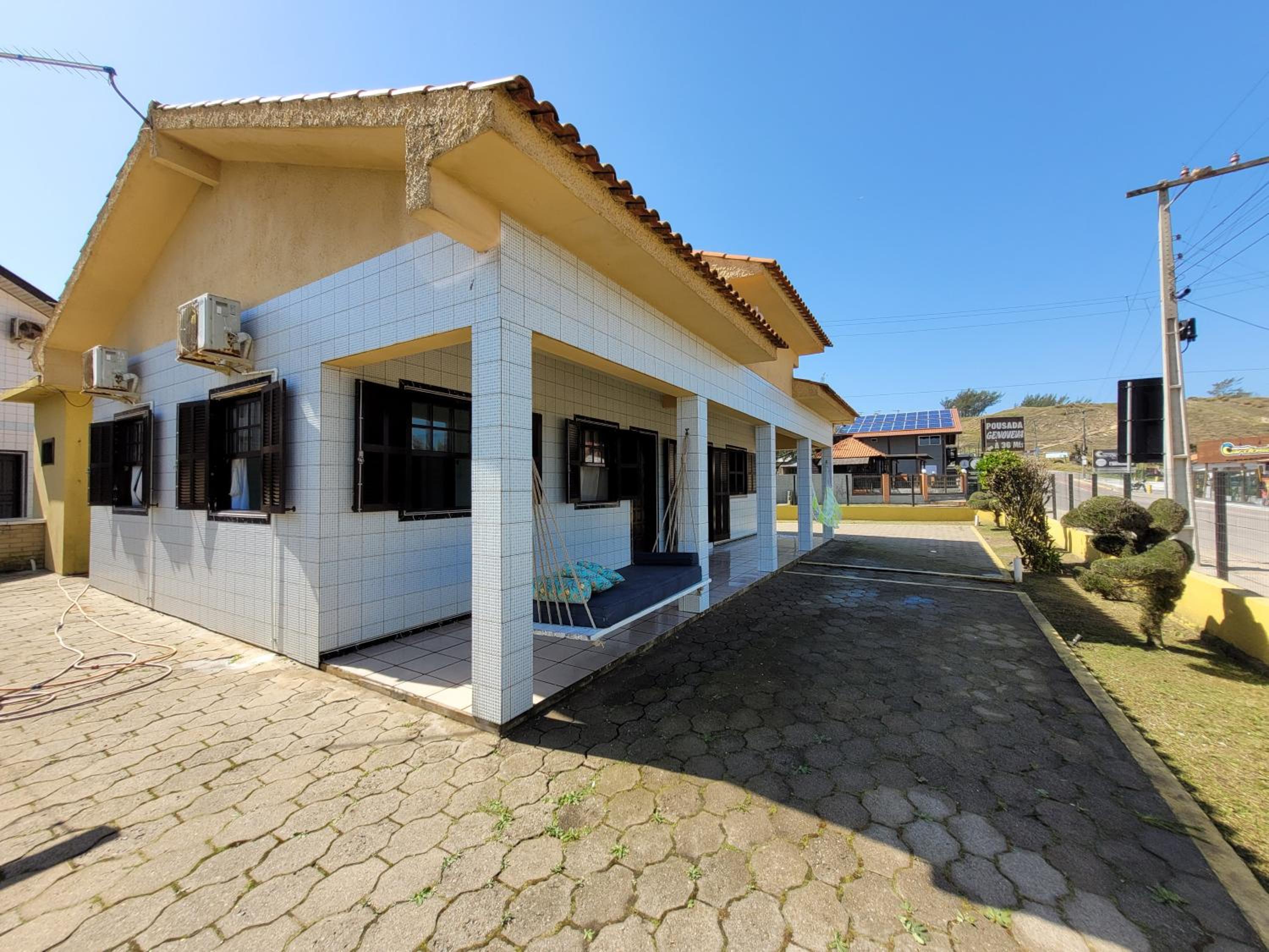 Three-Bedroom House photo 2