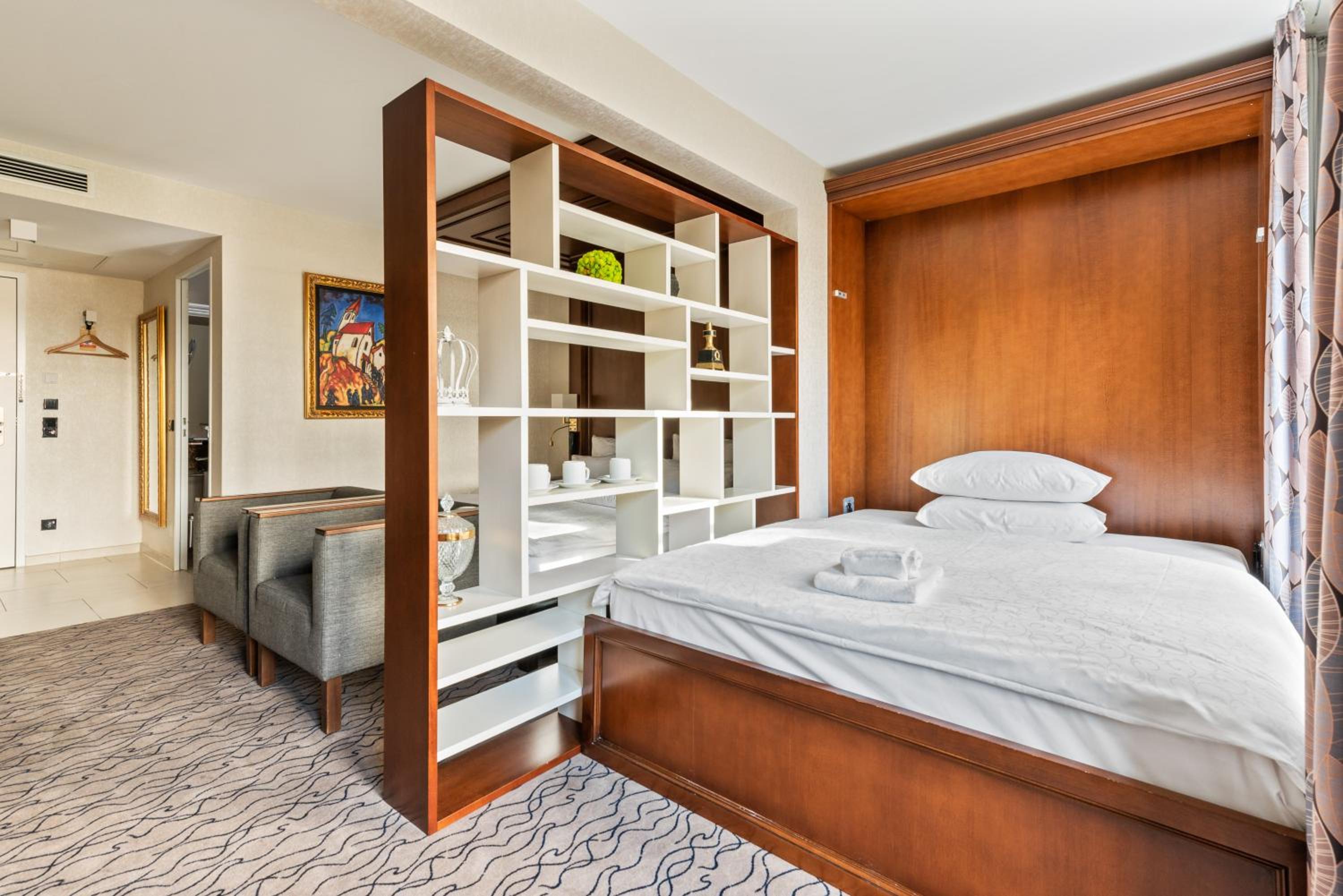 Superior Triple Room photo 2