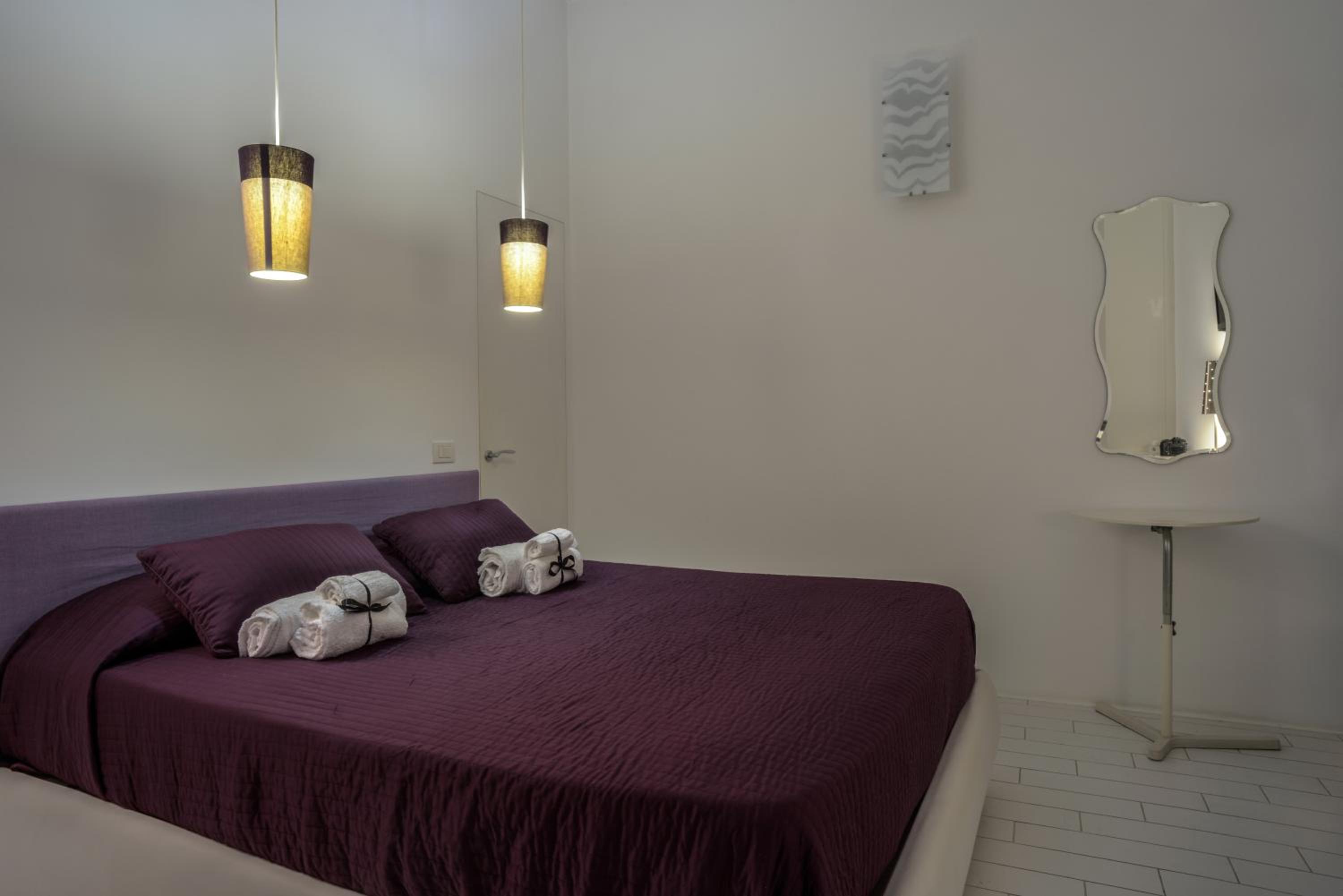 Large Double Room photo 3