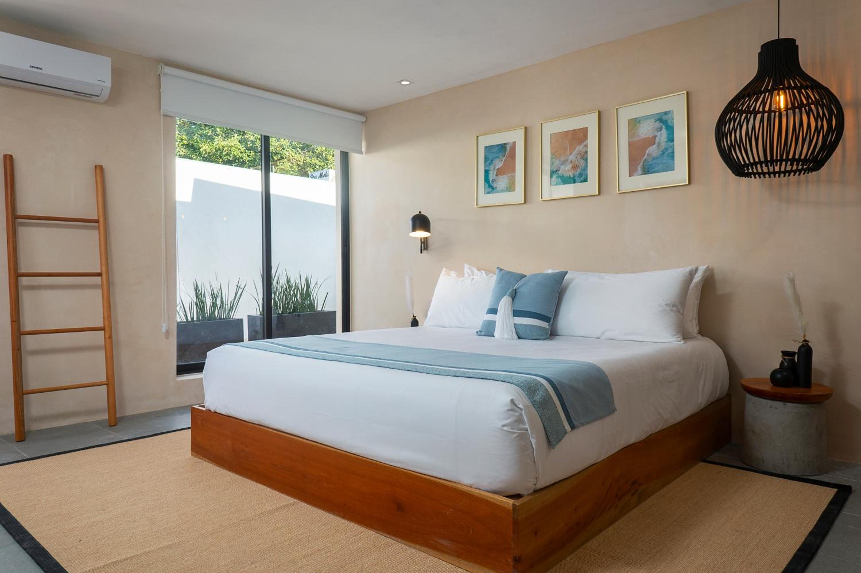 Standard King Room - Photo 1