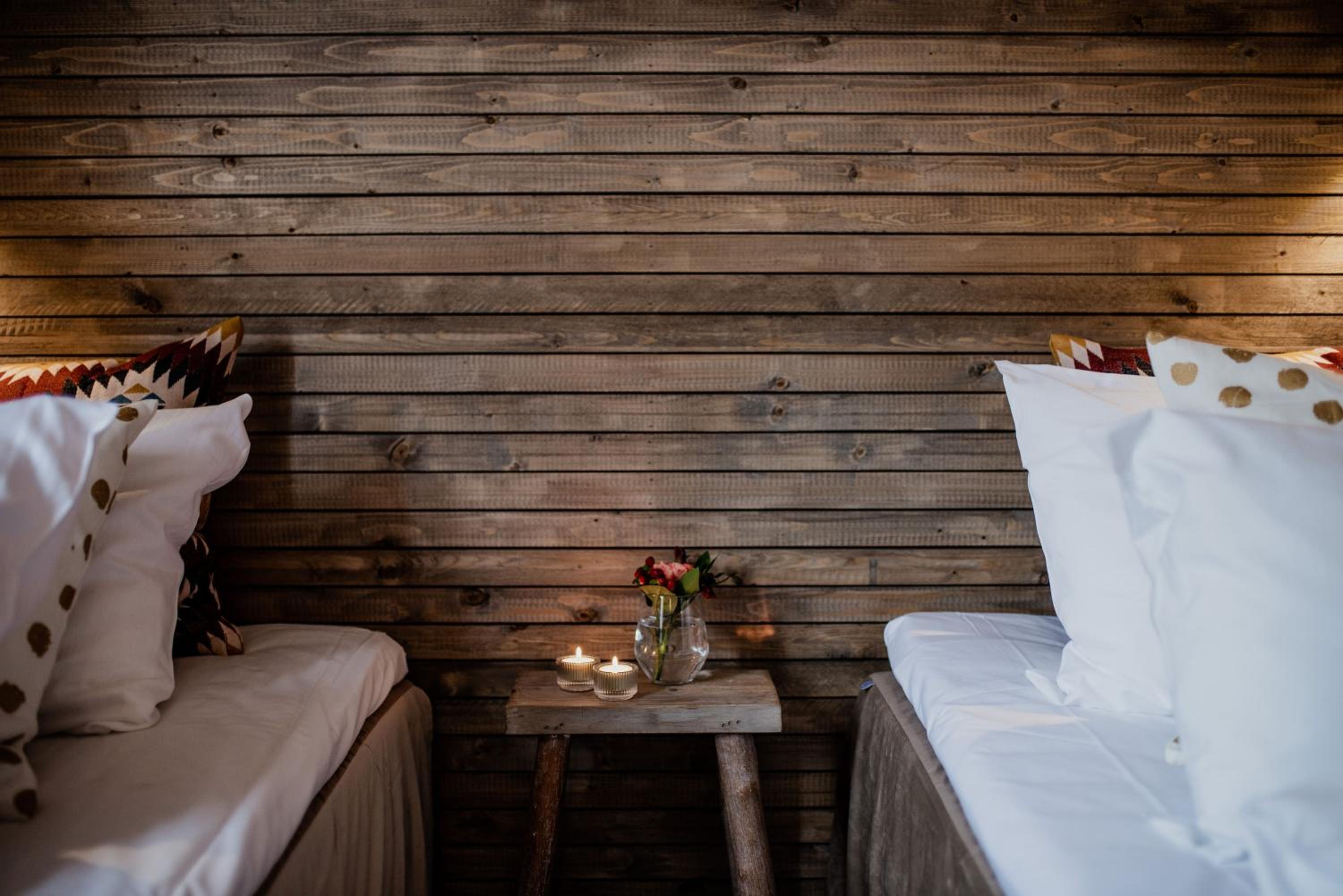 Standard Twin Room with Mountain View - Photo 2